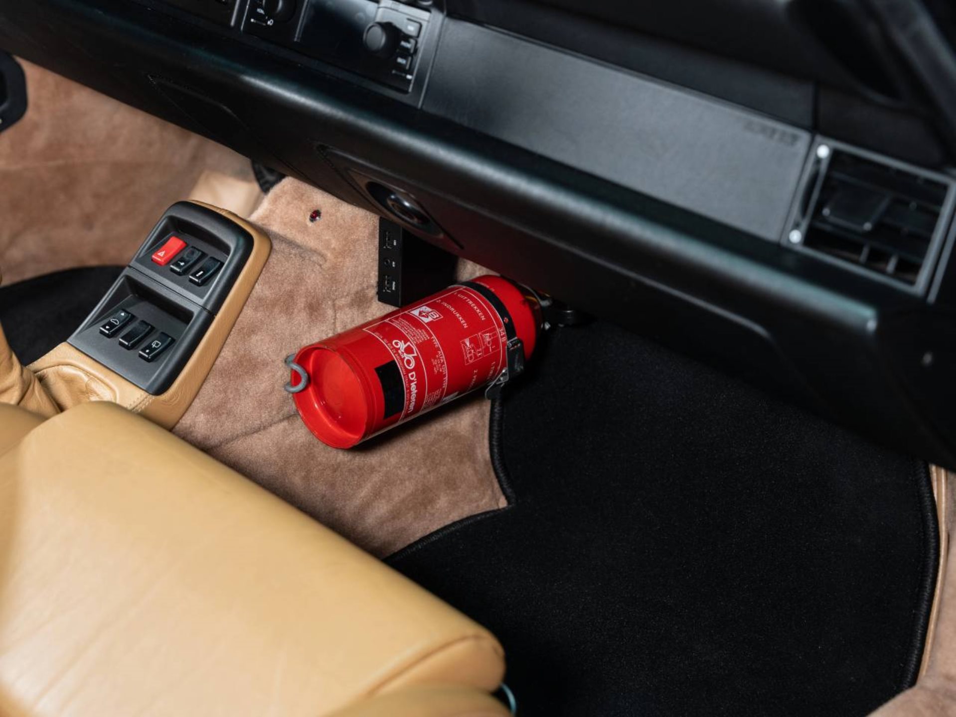 PORSCHE 911 Turbo-image-21