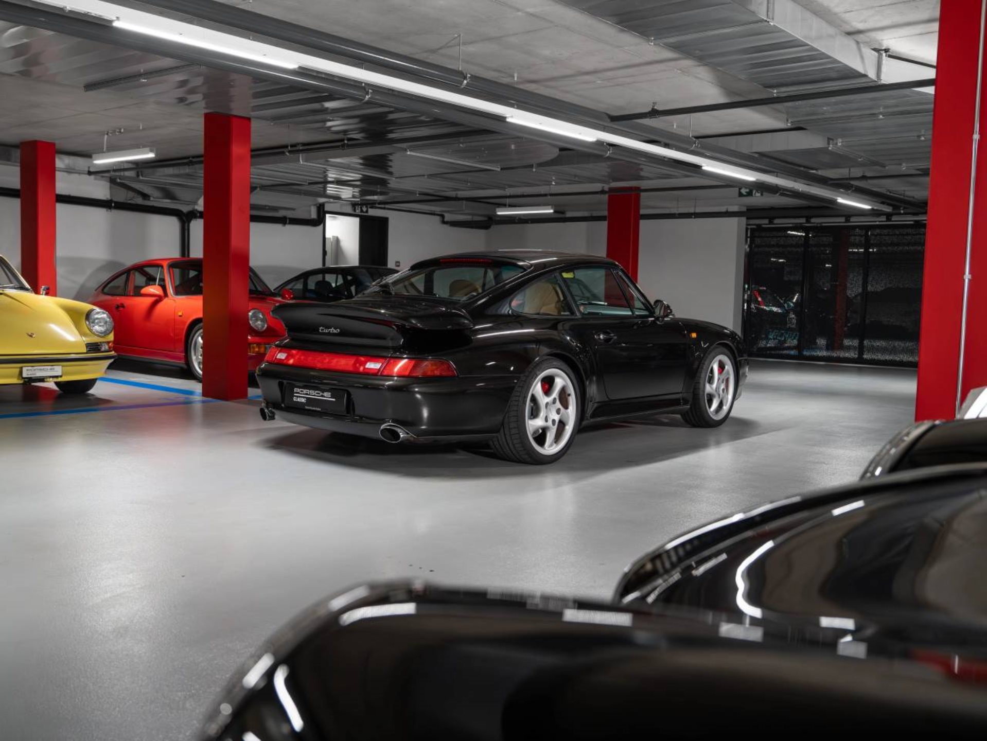 PORSCHE 911 Turbo-image-5