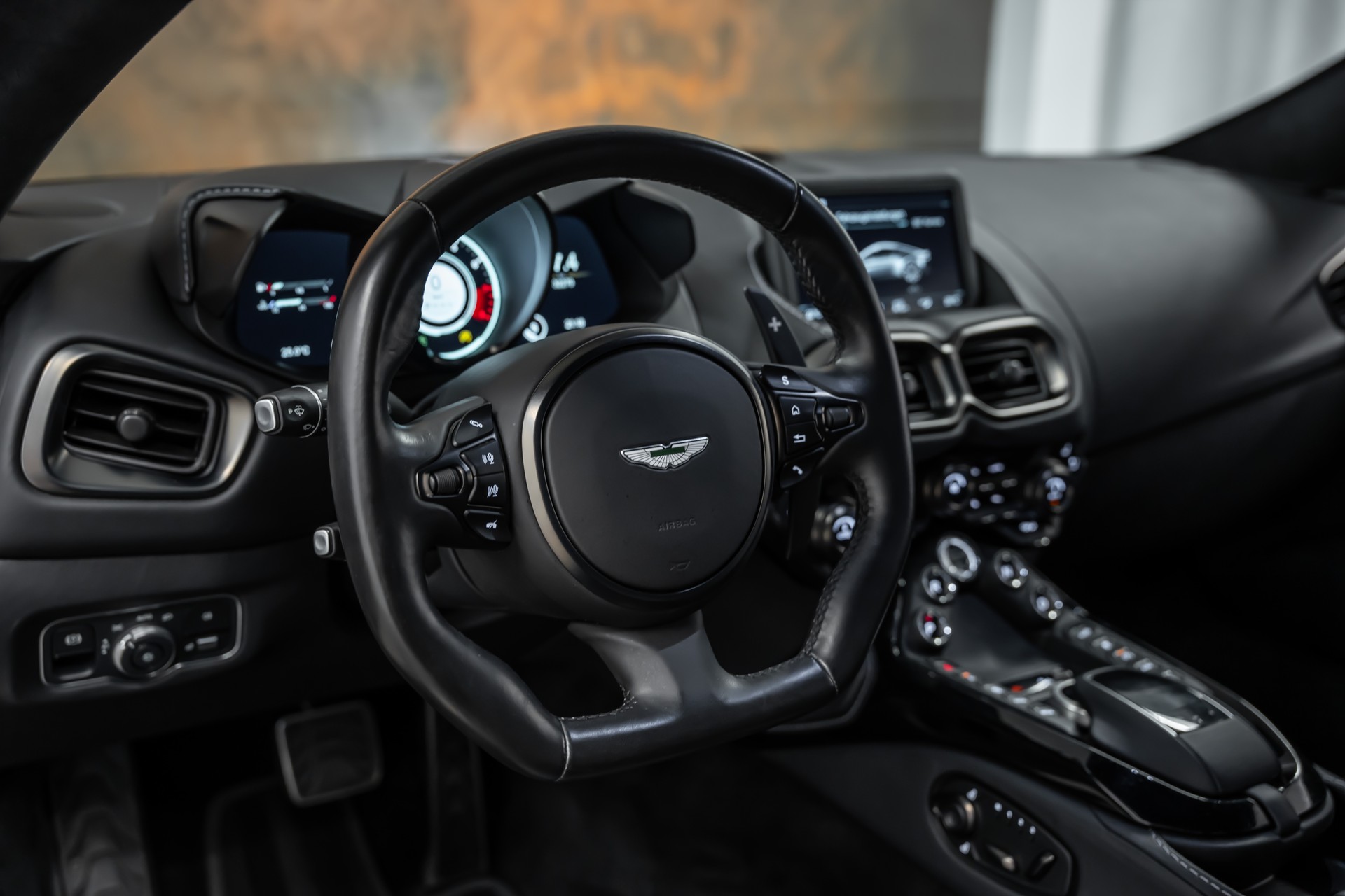 ASTON MARTIN V8 Vantage 4.0 Coupé *Sitzbelüftung*Carbon*360°*21"*-image-14