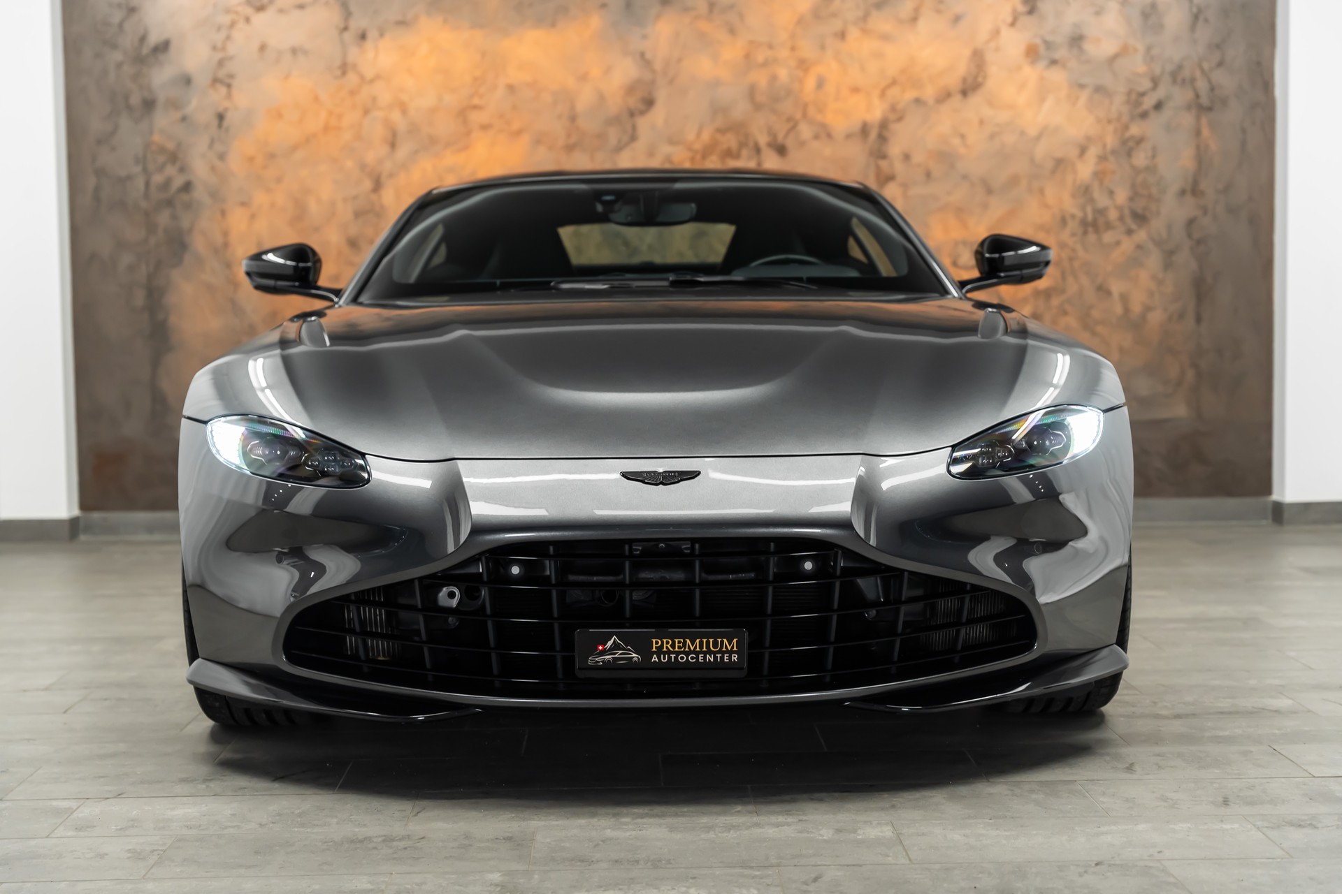 ASTON MARTIN V8 Vantage 4.0 Coupé *Sitzbelüftung*Carbon*360°*21"*-image-5