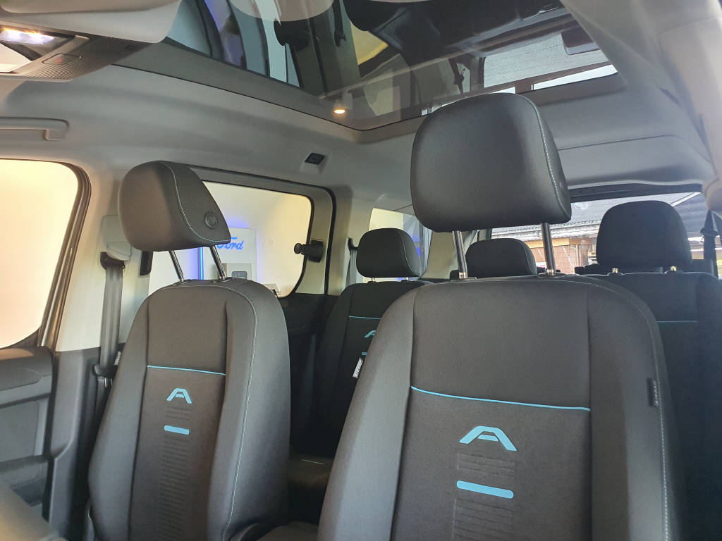 FORD TOURNEO CONNECT Grand 1.5 EcoBoost 150 Active PHEV-image-12