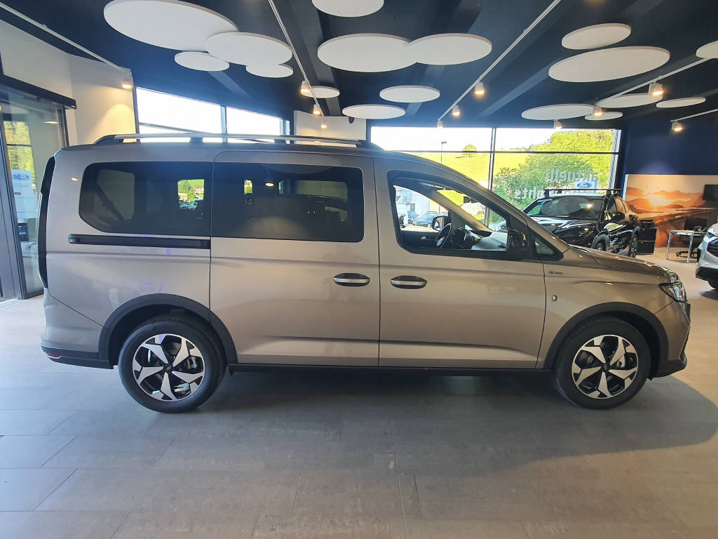 FORD TOURNEO CONNECT Grand 1.5 EcoBoost 150 Active PHEV-showroom-element-3