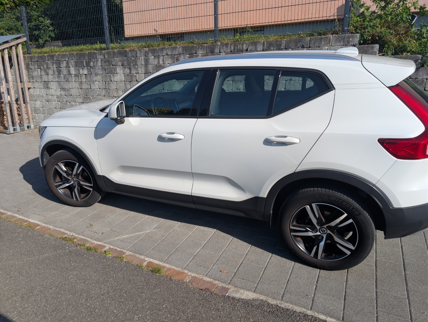 VOLVO XC40 1.5 T3-image-1