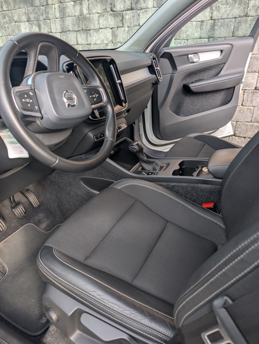 VOLVO XC40 1.5 T3-image-3