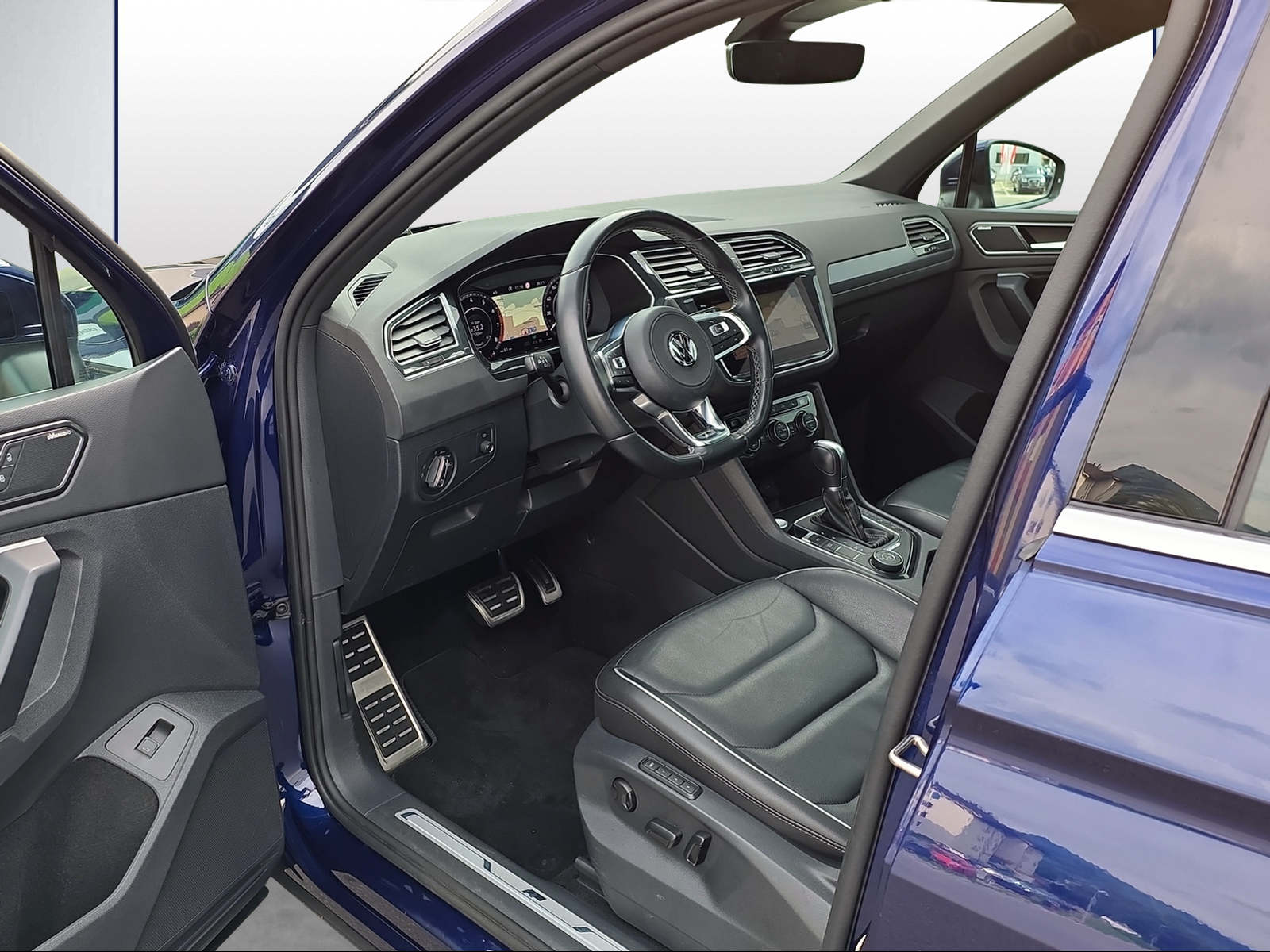 VW Tiguan 2.0TSI Highline 4Motion DSG-image-5