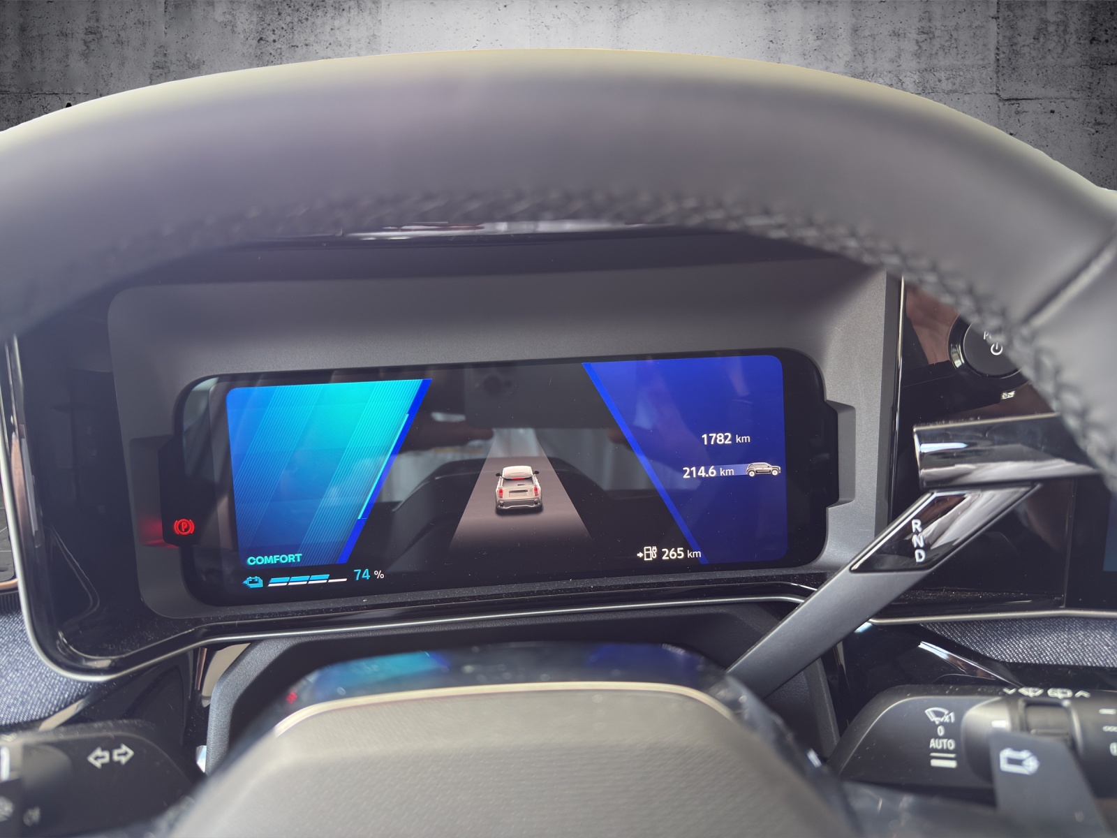 RENAULT R4 E-Tech Comfort Range 52 kWh Techno-image-11
