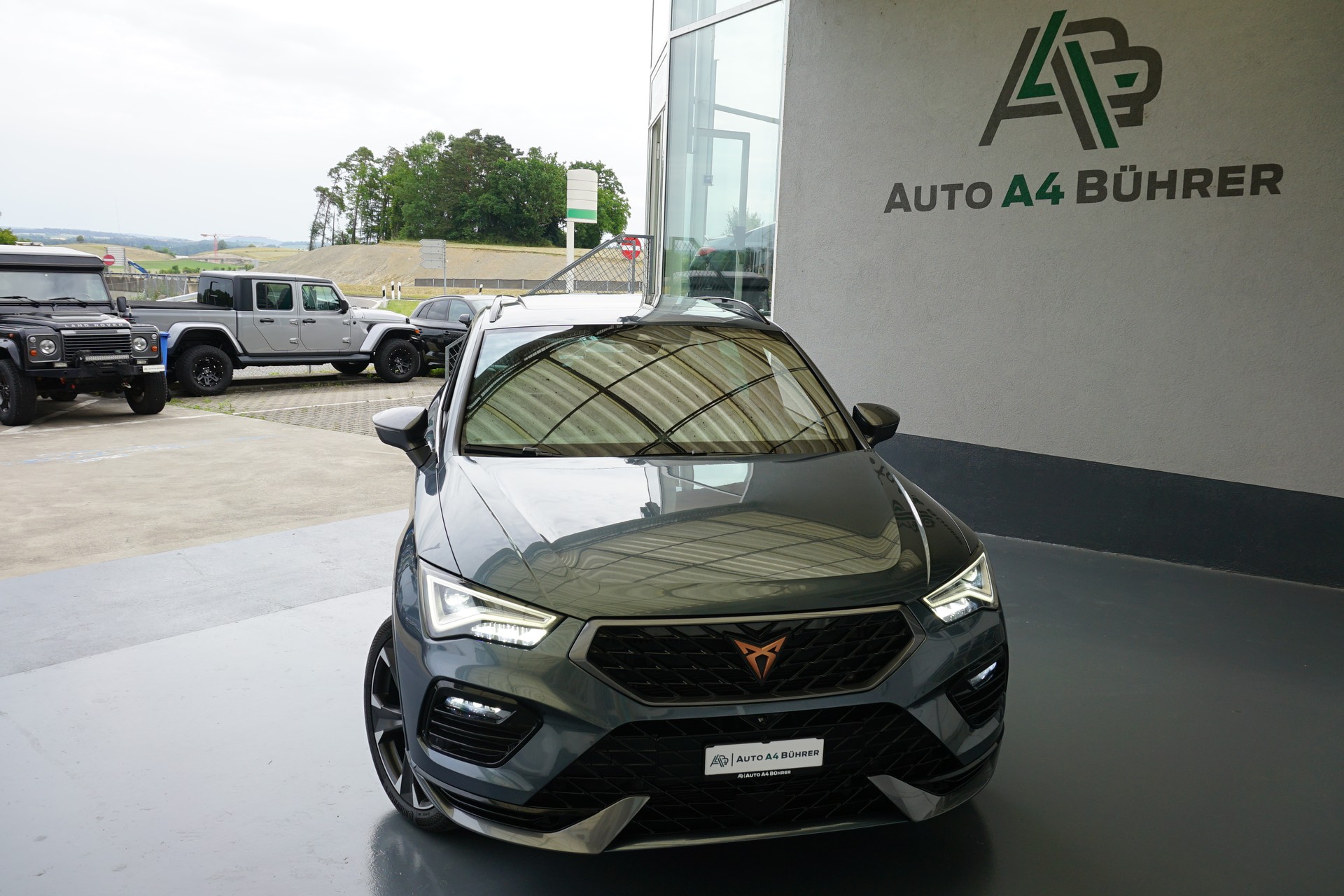 CUPRA Ateca 2.0TSI 4Drive 300PS mit AHK für 2,1t.!!-image-2