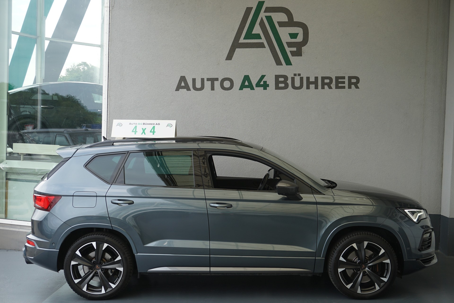 CUPRA Ateca 2.0TSI 4Drive 300PS mit AHK für 2,1t.!!-image-4
