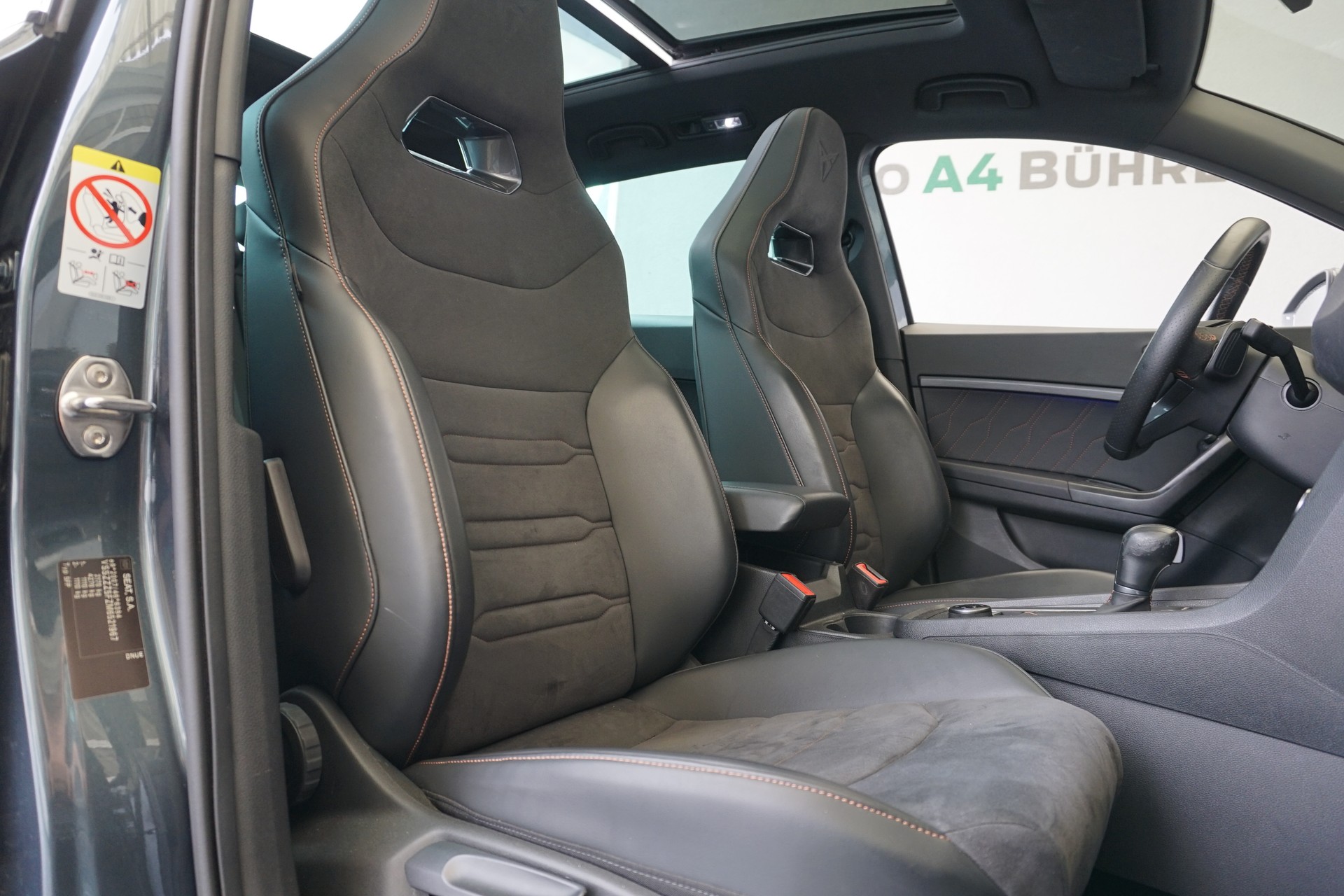 CUPRA Ateca 2.0TSI 4Drive 300PS mit AHK für 2,1t.!!-image-20