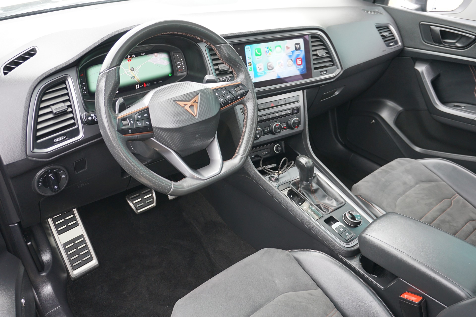 CUPRA Ateca 2.0TSI 4Drive 300PS mit AHK für 2,1t.!!-image-17