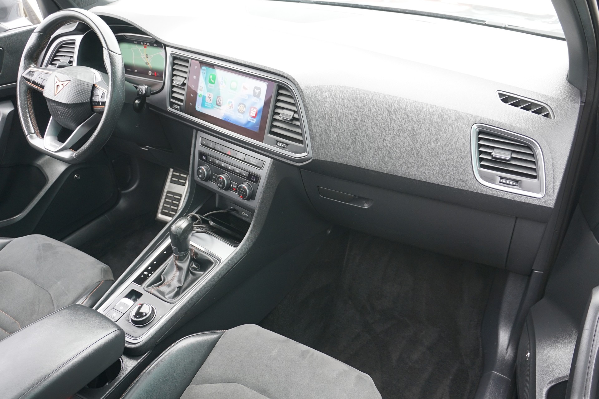 CUPRA Ateca 2.0TSI 4Drive 300PS mit AHK für 2,1t.!!-image-14