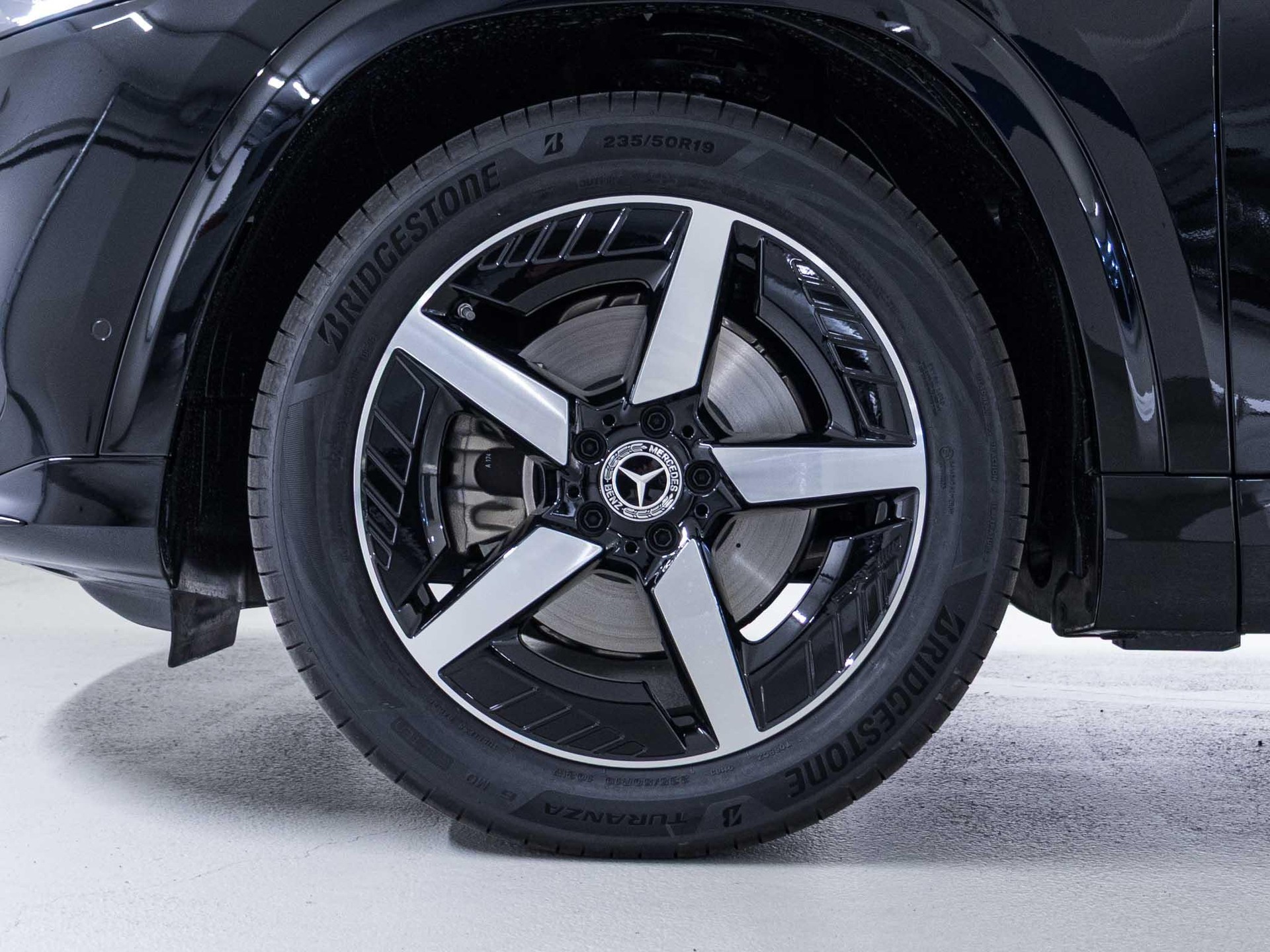 MERCEDES-BENZ GLB 220 4MATIC-image-14