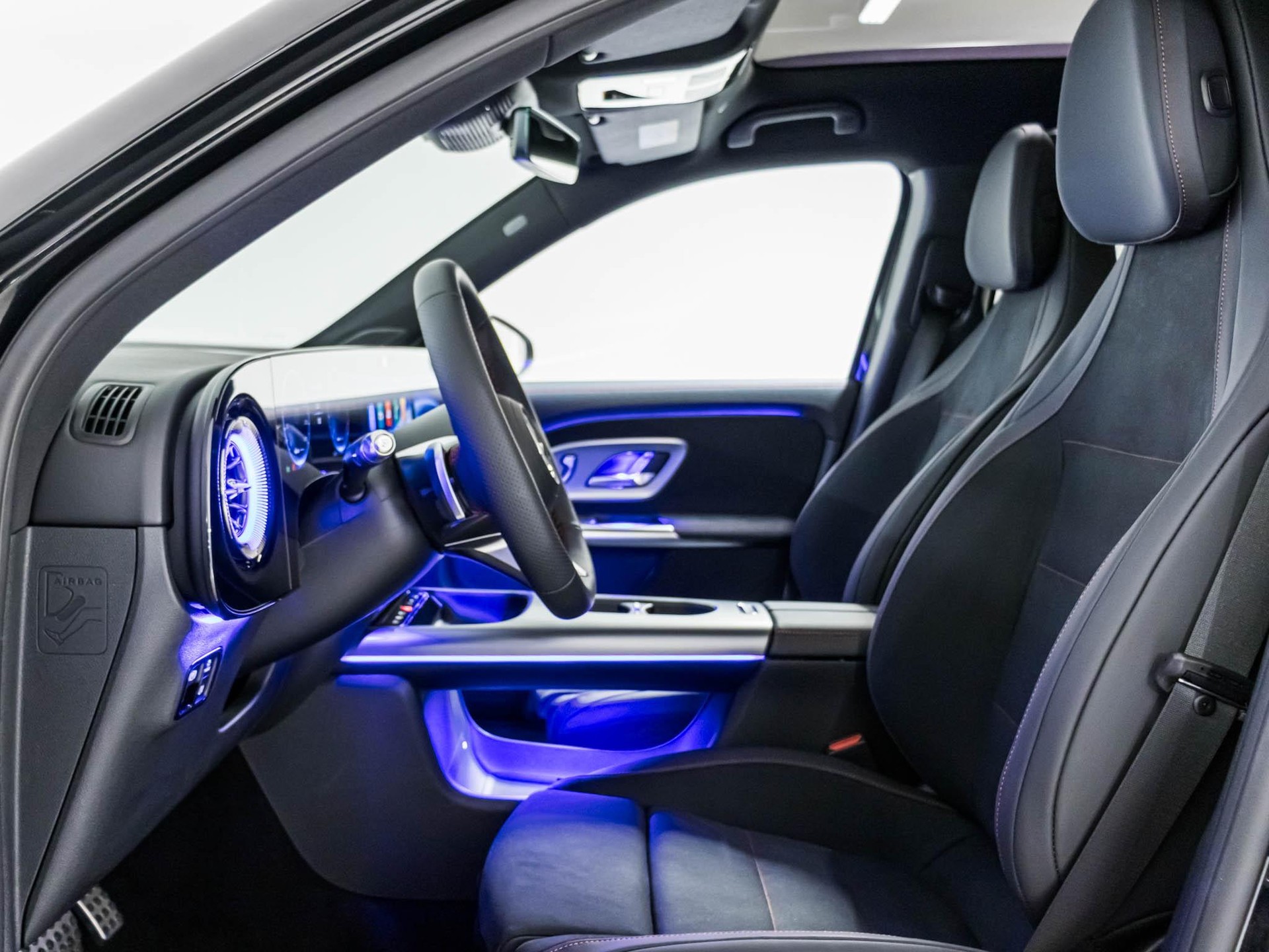 MERCEDES-BENZ GLB 220 4MATIC-image-6