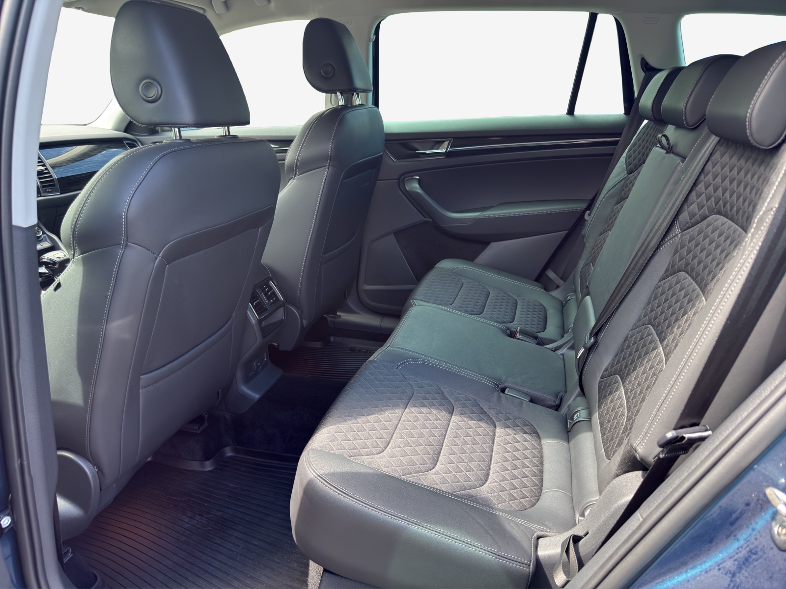 SKODA Kodiaq 2.0 TSI 4x4 Style-image-11