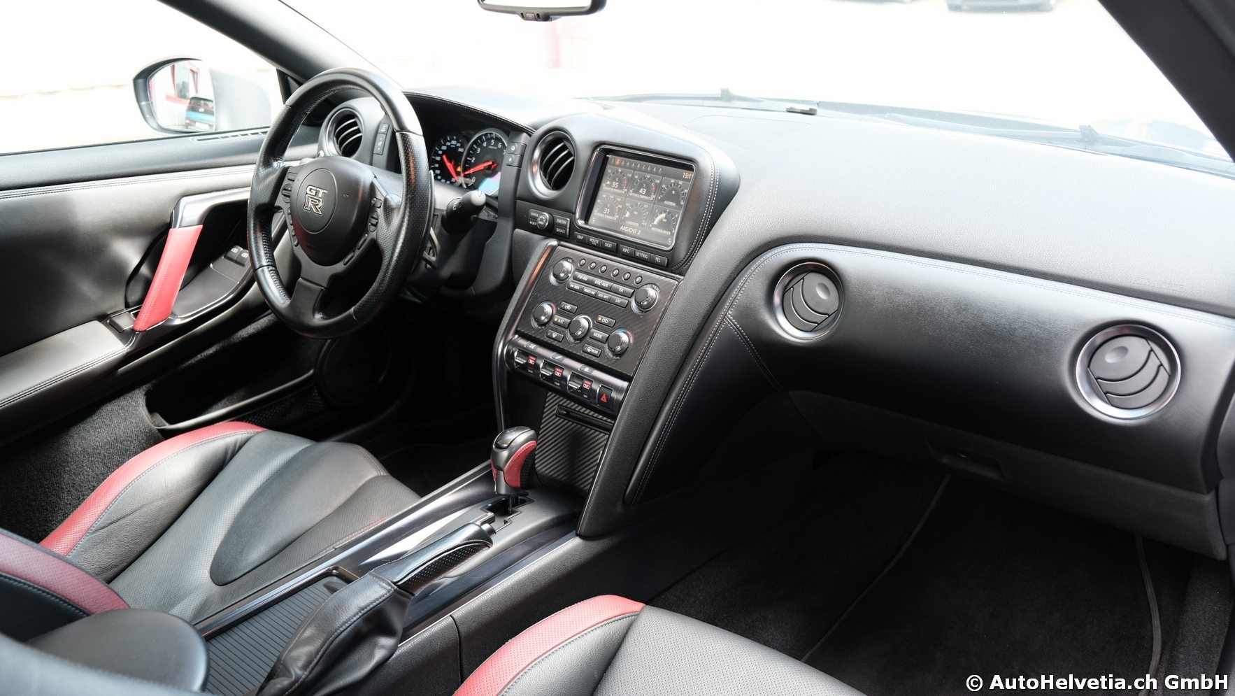 NISSAN GT-R 3.8 V6 Biturbo Black Edition-image-12