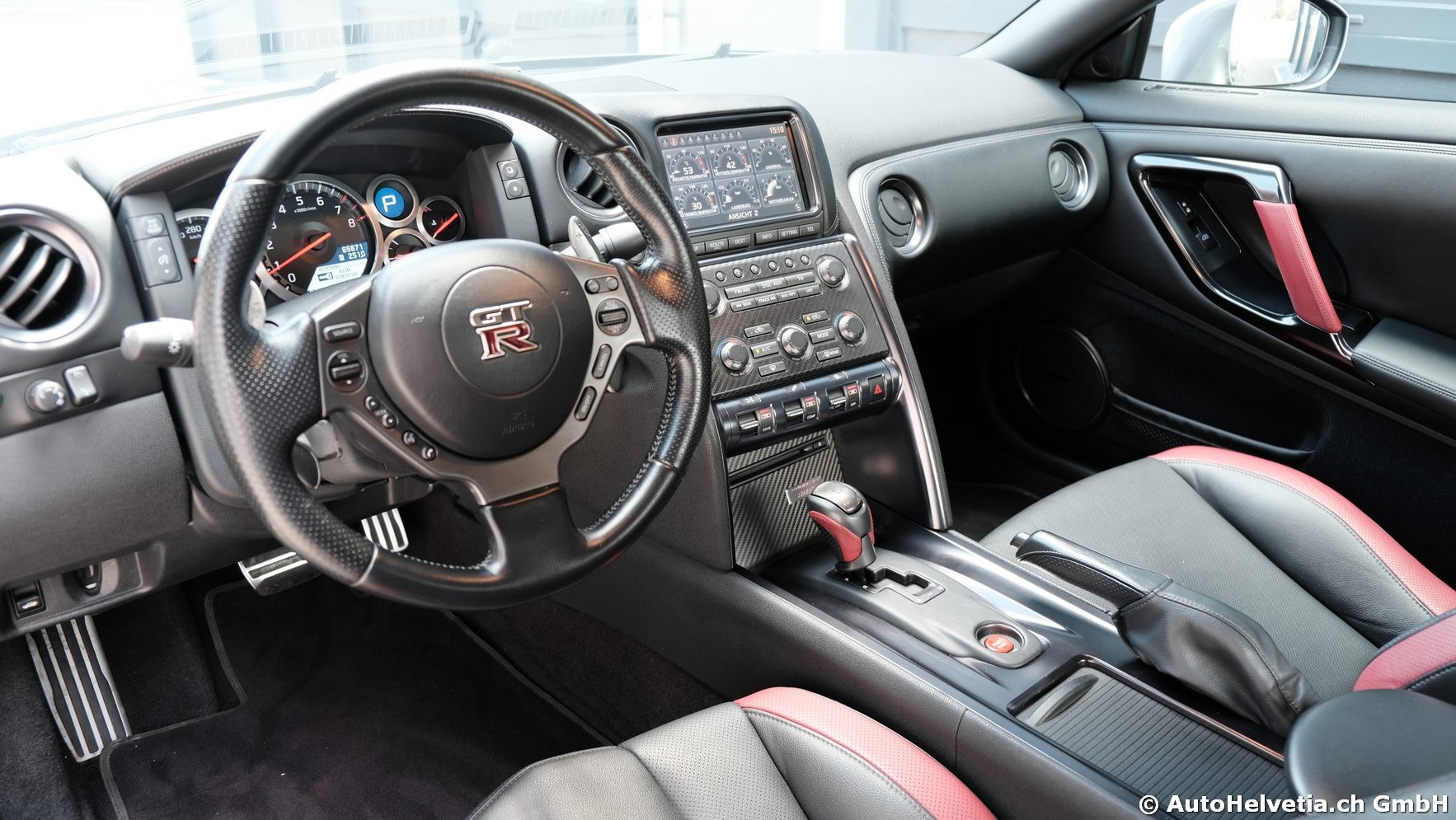 NISSAN GT-R 3.8 V6 Biturbo Black Edition-image-11