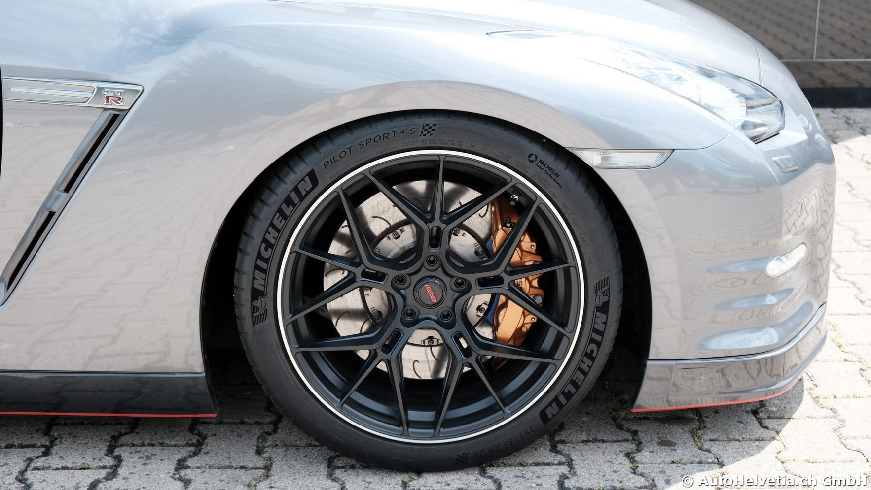 NISSAN GT-R 3.8 V6 Biturbo Black Edition-image-9