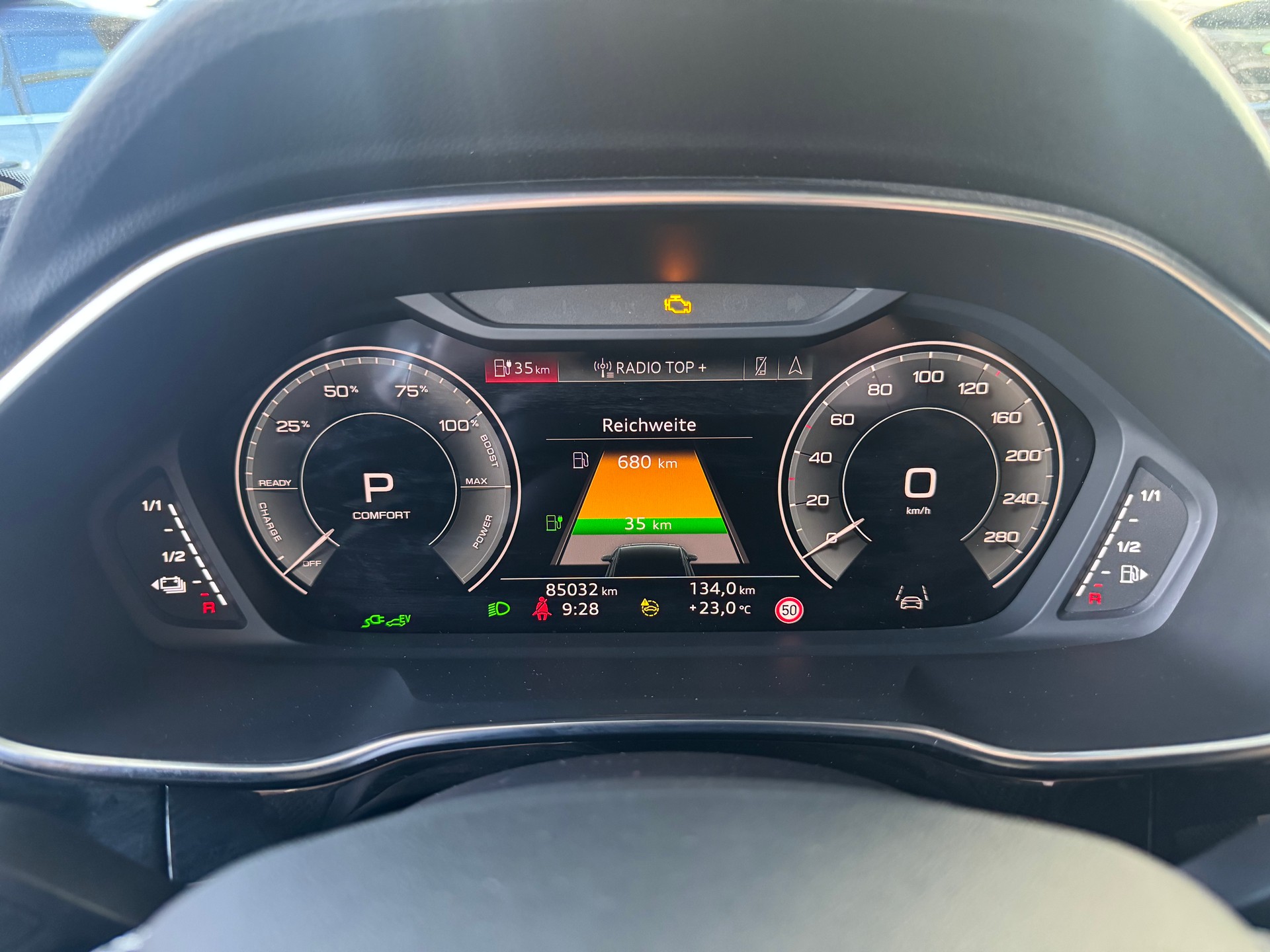 AUDI Q3 45 TFSI e S line S-tronic*Anhängerkupplung*Panoramadach*-image-13