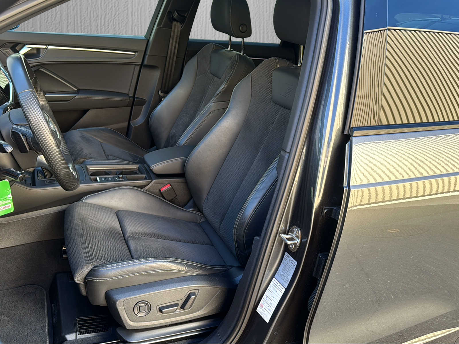AUDI Q3 45 TFSI e S line S-tronic*Anhängerkupplung*Panoramadach*-image-7