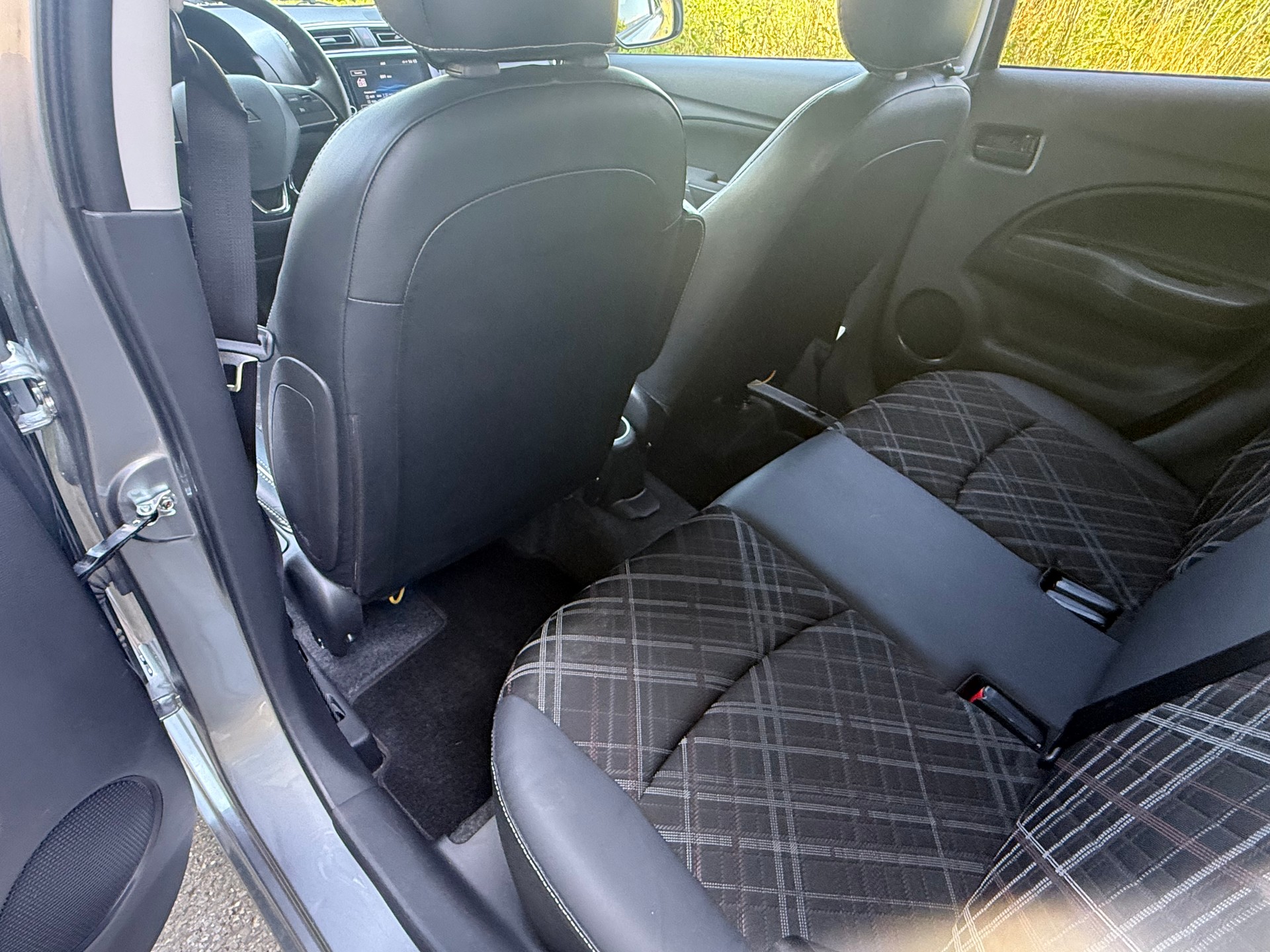 MITSUBISHI Space Star 1.2 CVT Diamond-image-7