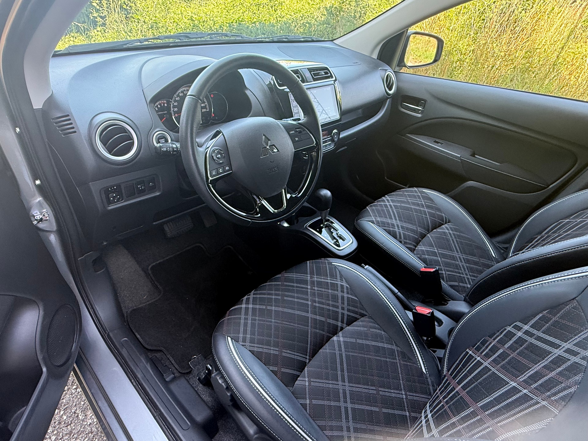 MITSUBISHI Space Star 1.2 CVT Diamond-image-9