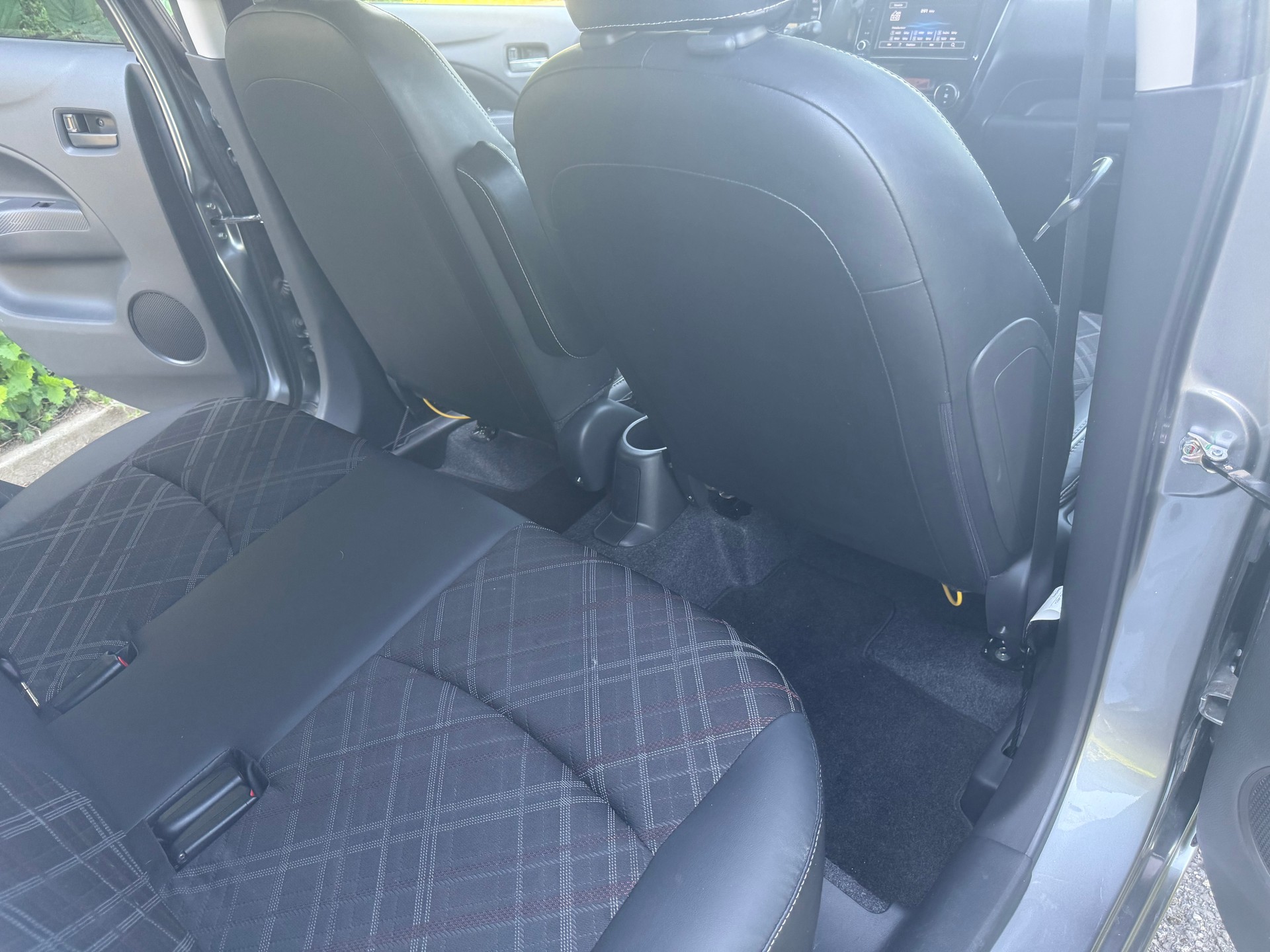 MITSUBISHI Space Star 1.2 CVT Diamond-image-10
