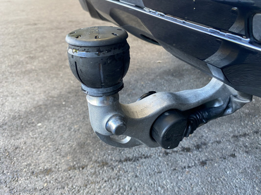 MERCEDES-BENZ GLC 220 d 4M 9G-Tronic-image-6
