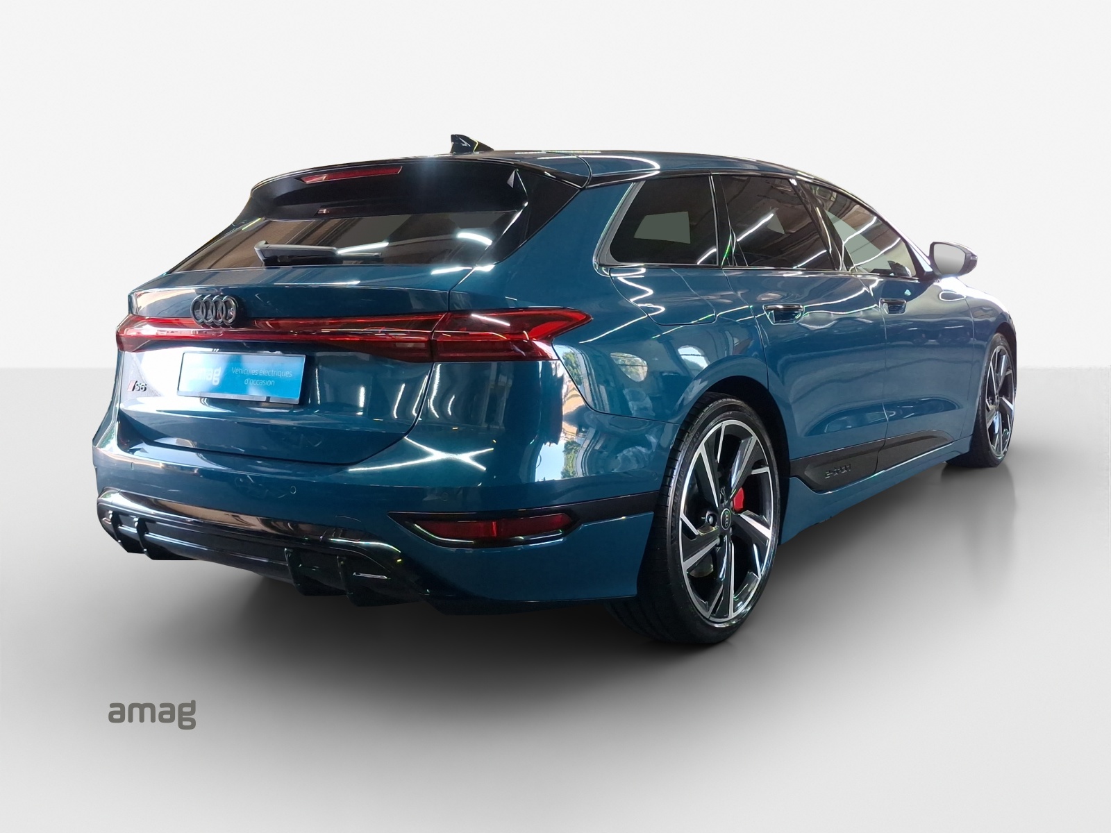 AUDI S6 Avant e-tron quattro-image-5