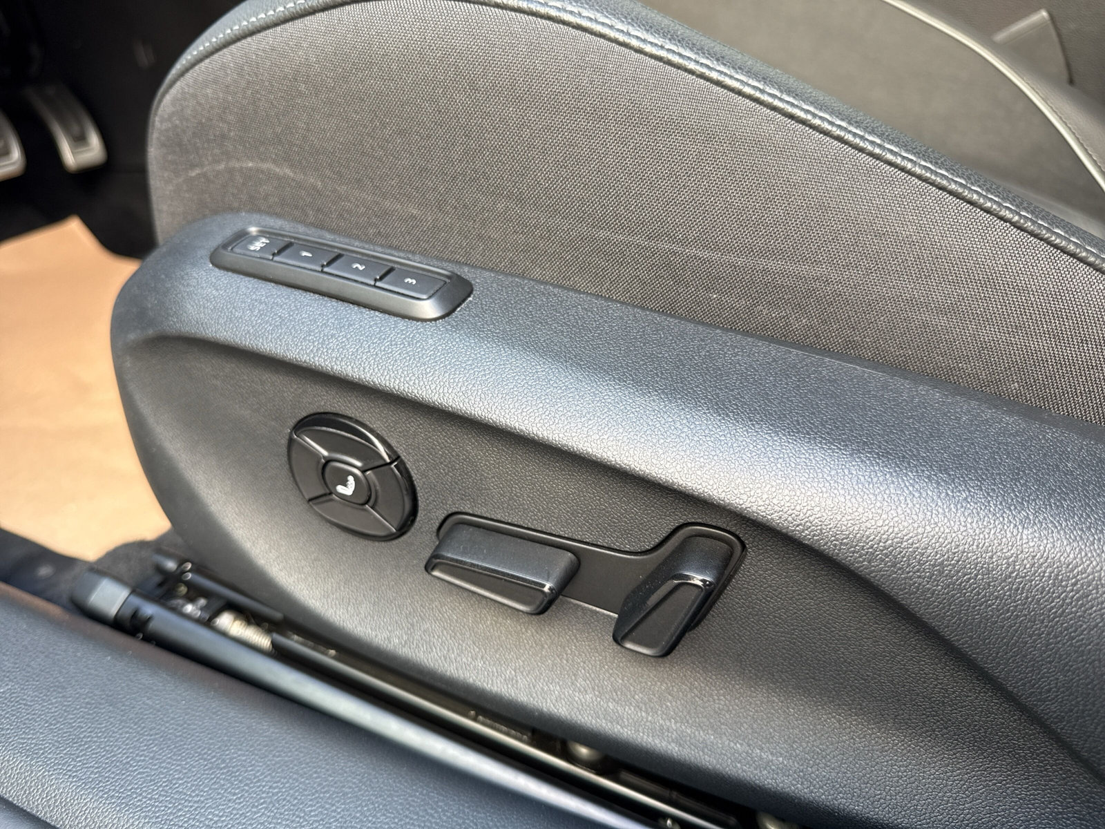 SKODA Superb Combi 2.0 TSI Sportline 4x4 DSG-image-19