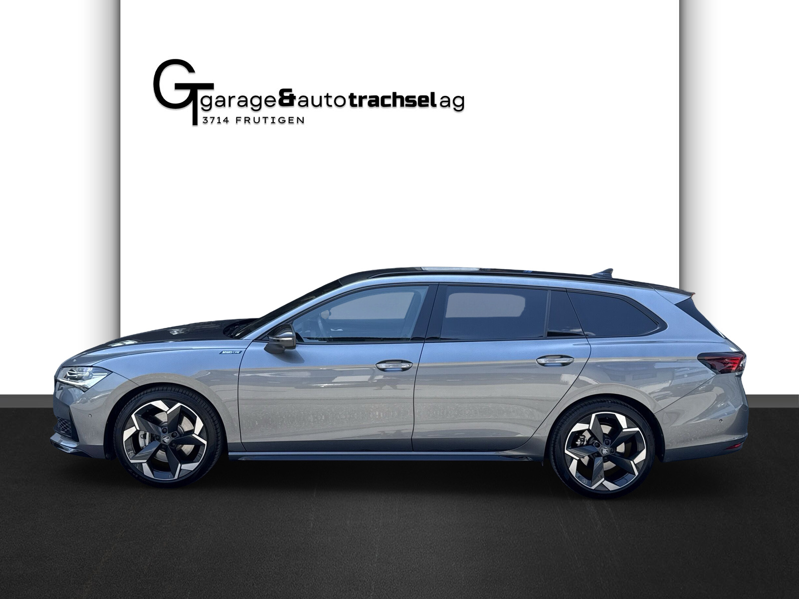 SKODA Superb Combi 2.0 TSI Sportline 4x4 DSG-image-1