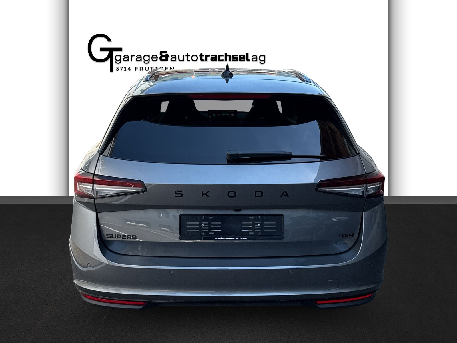 SKODA Superb Combi 2.0 TSI Sportline 4x4 DSG-image-3