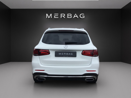 MERCEDES-BENZ GLC 200 AMG Line 4Matic-image-4