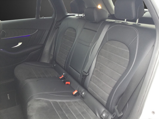 MERCEDES-BENZ GLC 200 AMG Line 4Matic-image-10