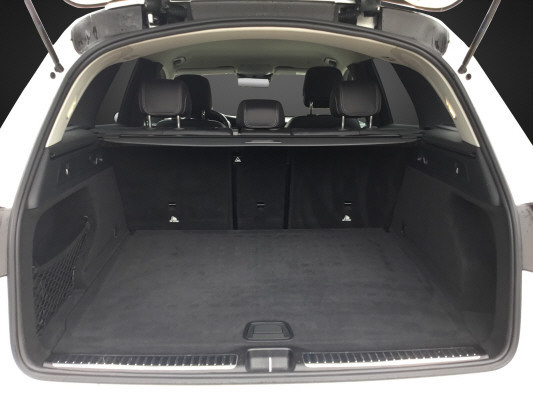 MERCEDES-BENZ GLC 200 AMG Line 4Matic-image-11