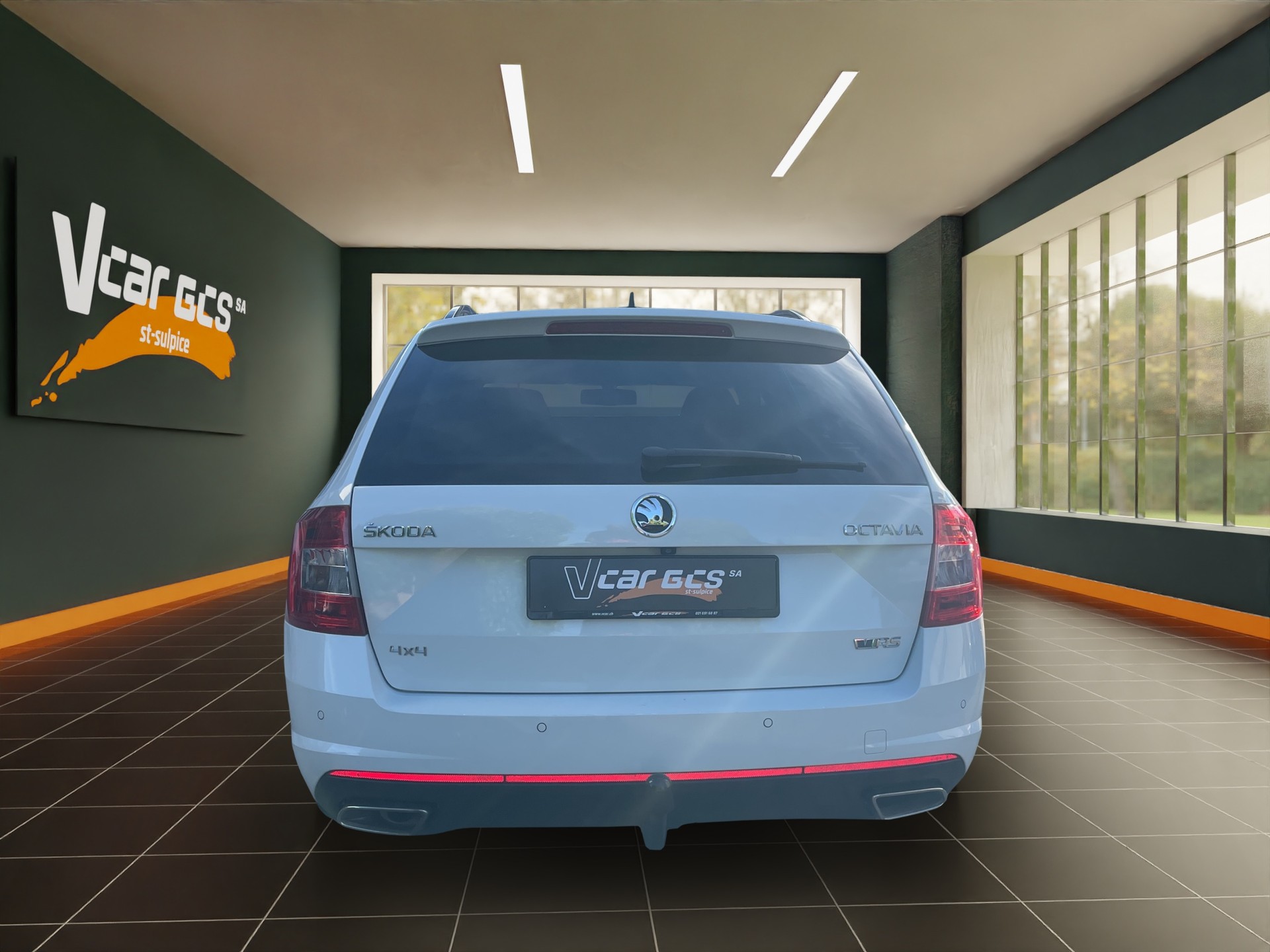 SKODA Octavia Combi 2.0 TDI RS 4x4 DSG-image-3