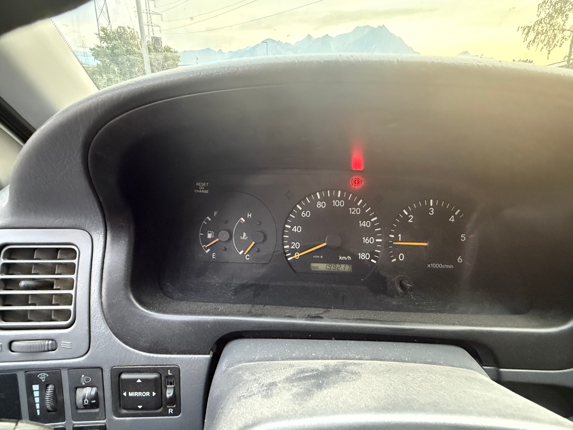 TOYOTA Hiace D-4D Van 4WD SWB-image-6