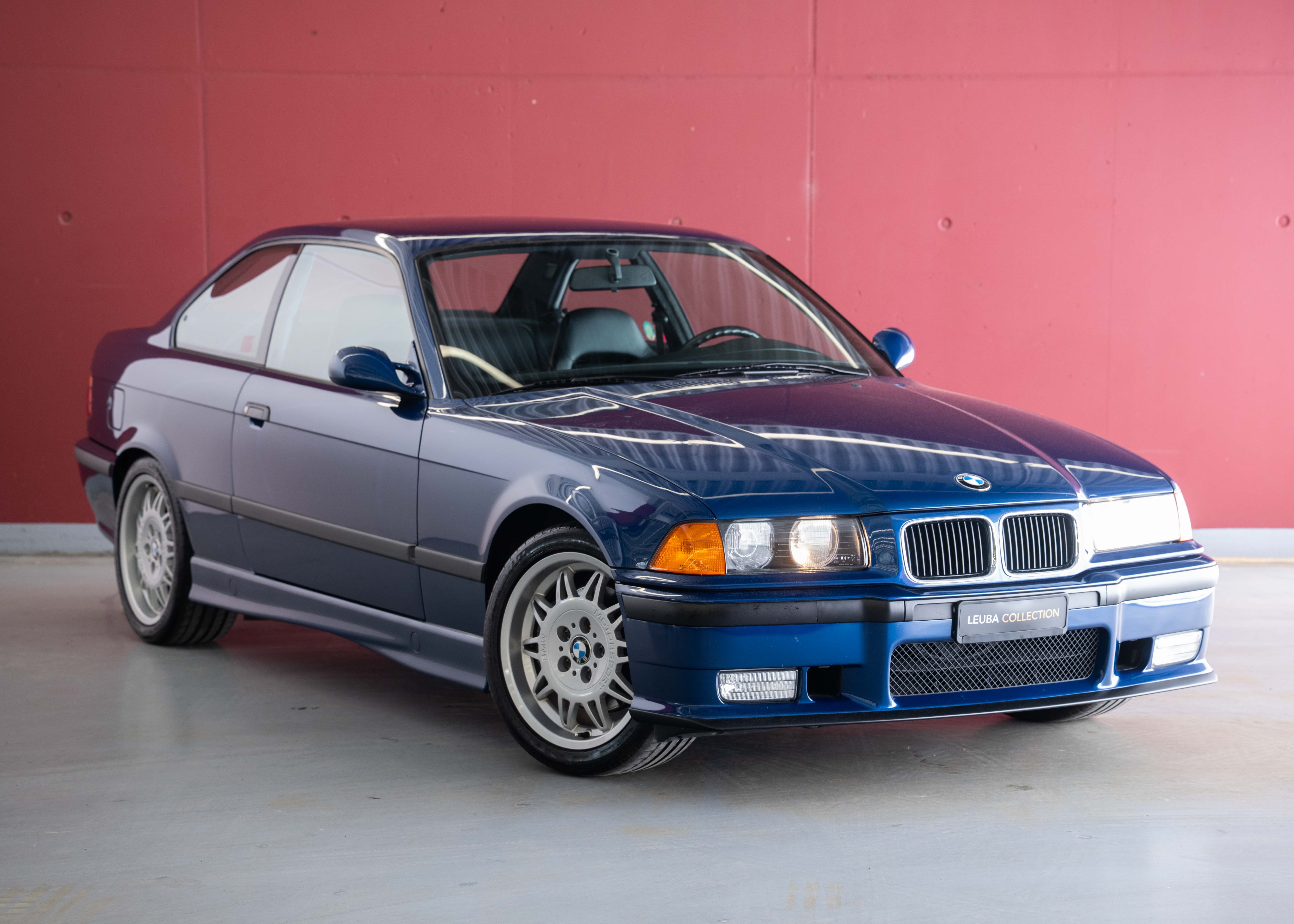 Photo BMW M3 M3 Coupé (1st hand Swiss car, certified very low mileage, 100% original, 1st paint, BMW service history, mint condition)