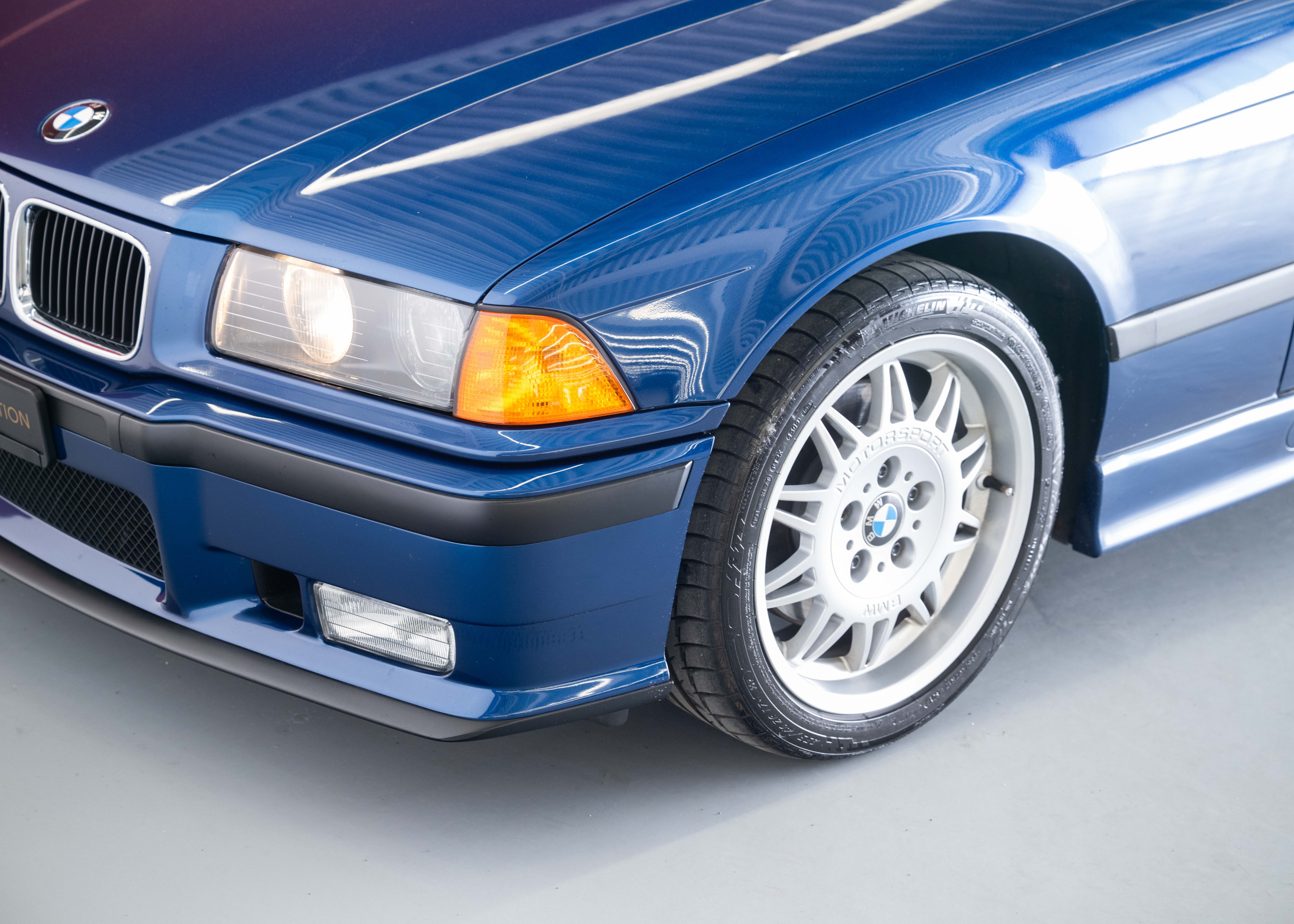 Image BMW M3 M3 Coupé (1st hand Swiss car, certified very low mileage, 100% original, 1st paint, BMW service history, mint condition)
