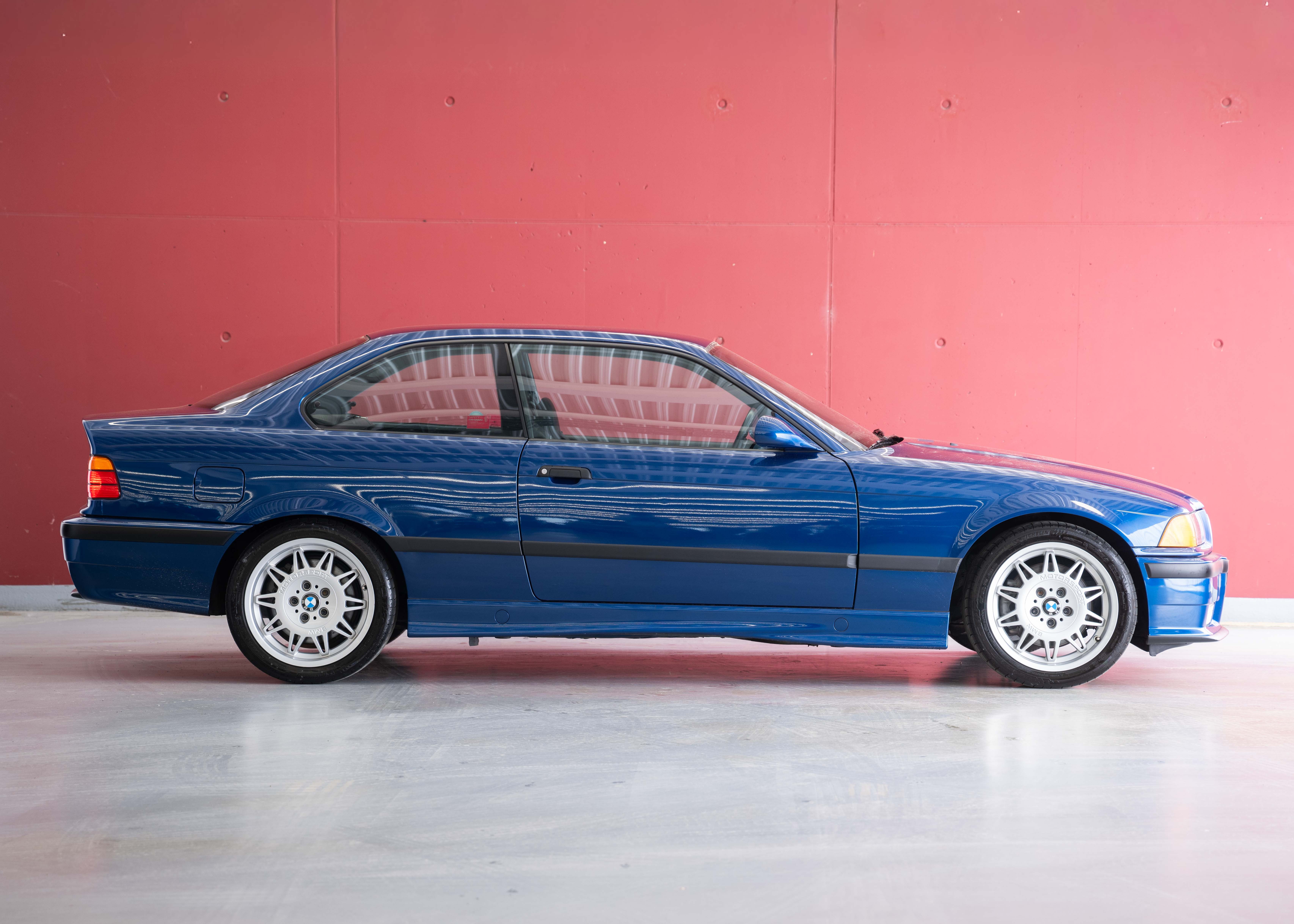 Image BMW M3 M3 Coupé (1st hand Swiss car, certified very low mileage, 100% original, 1st paint, BMW service history, mint condition)