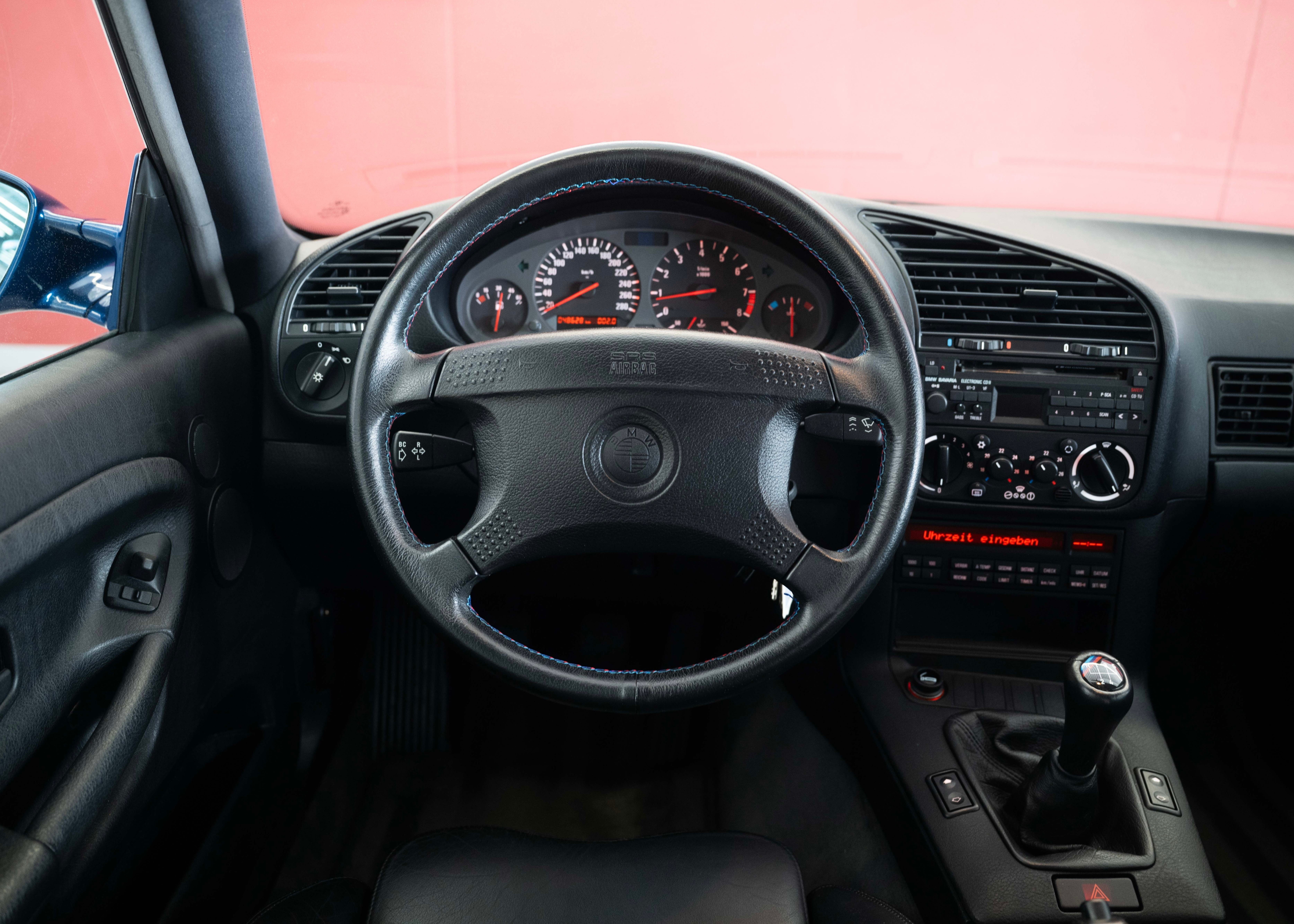 Image BMW M3 M3 Coupé (1st hand Swiss car, certified very low mileage, 100% original, 1st paint, BMW service history, mint condition)