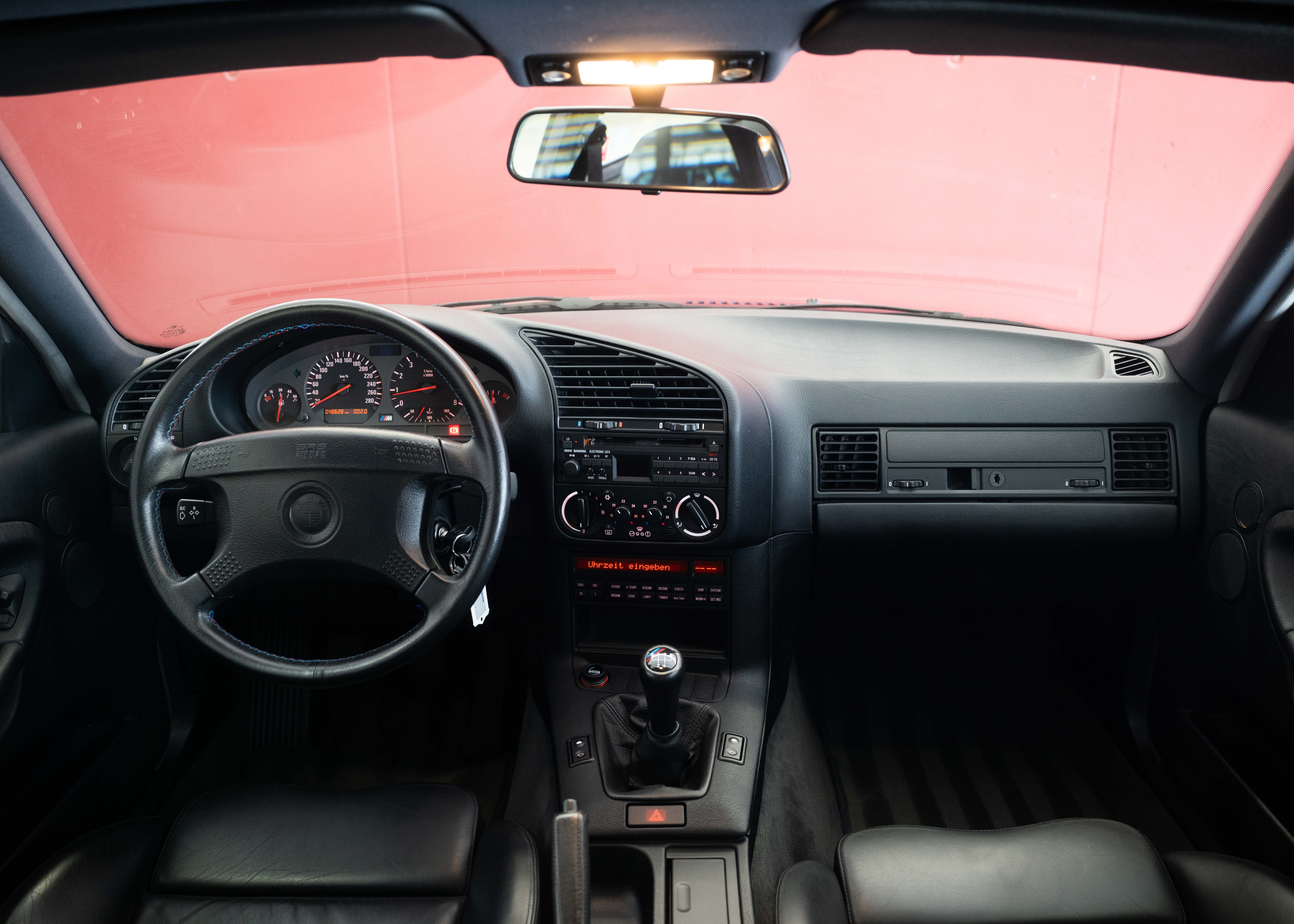 Image BMW M3 M3 Coupé (1st hand Swiss car, certified very low mileage, 100% original, 1st paint, BMW service history, mint condition)