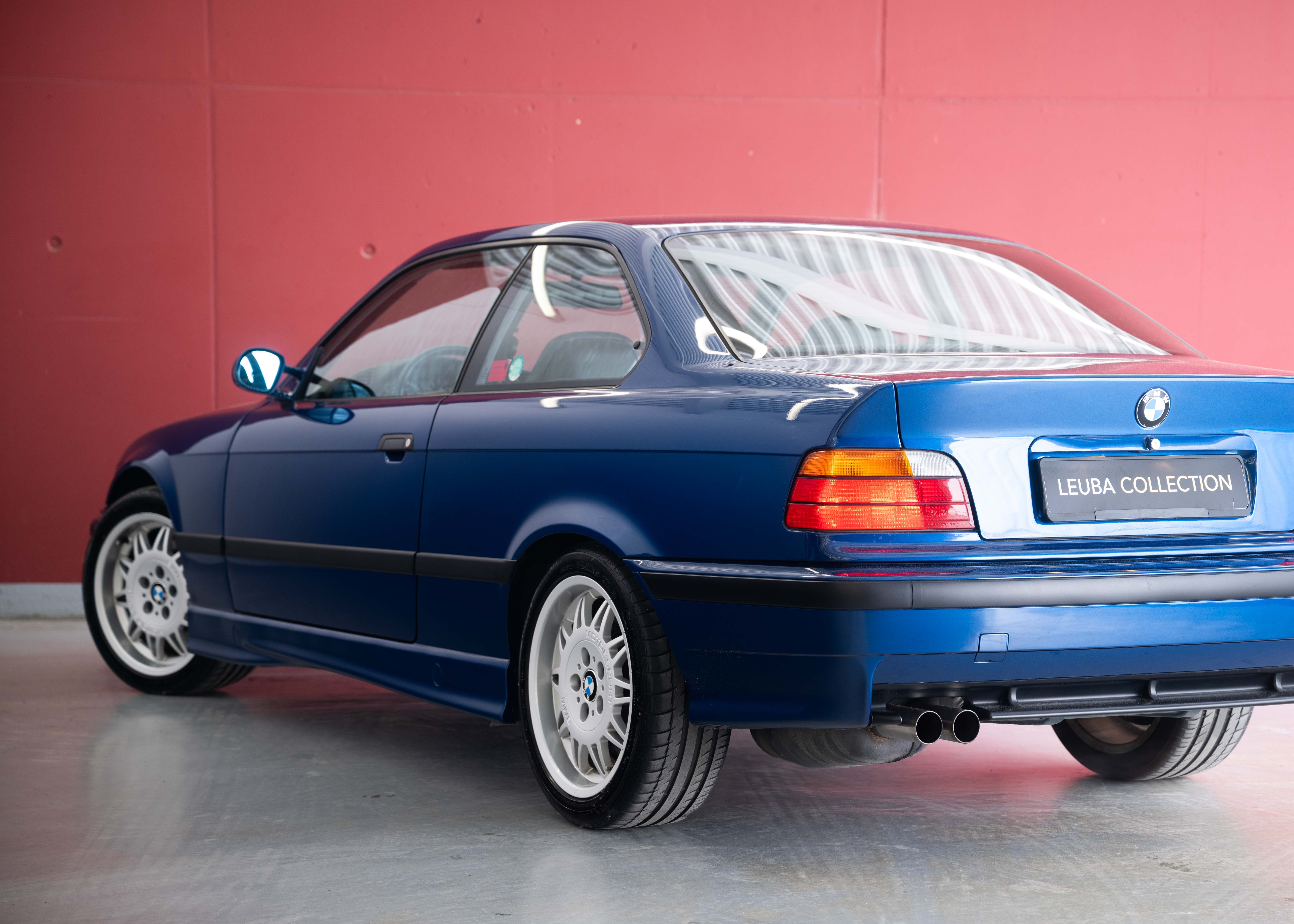 Image BMW M3 M3 Coupé (1st hand Swiss car, certified very low mileage, 100% original, 1st paint, BMW service history, mint condition)