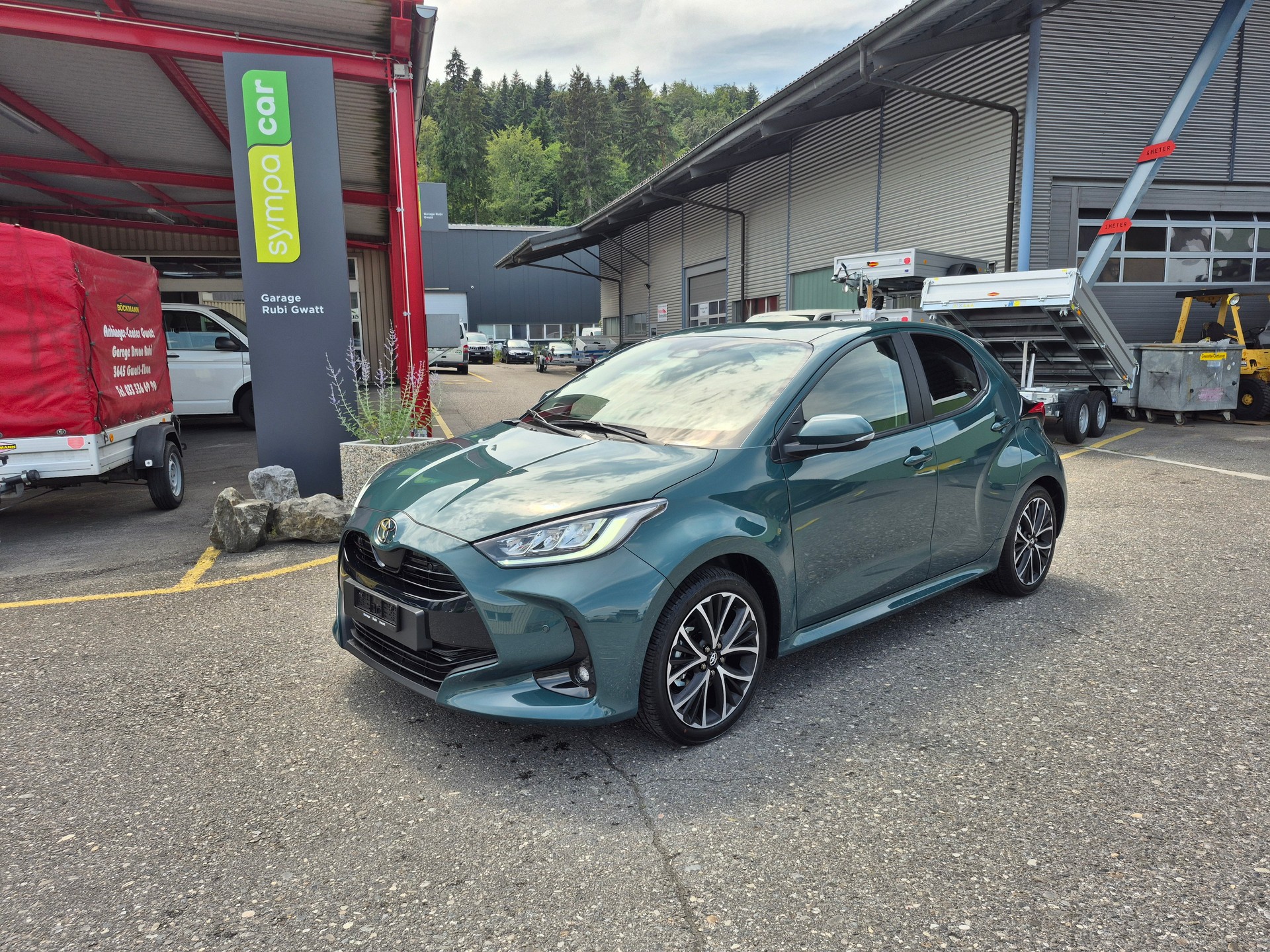 TOYOTA Yaris 1.5 Trend e-CVT-image-0