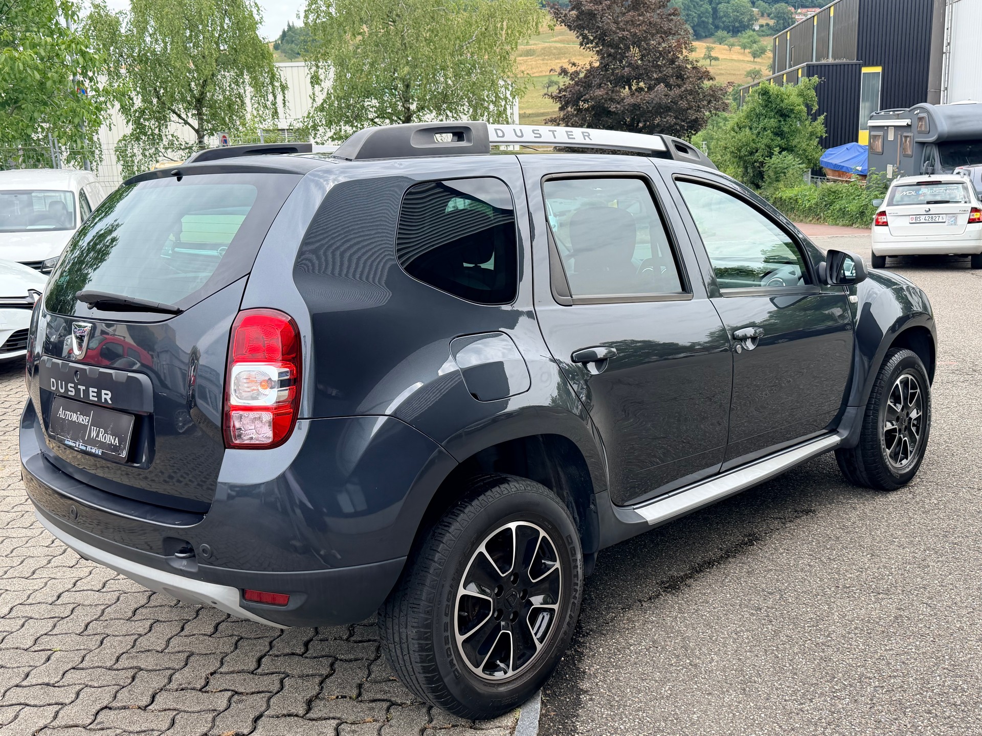 DACIA Duster 1.2 T Lauréate 4x2-image-1