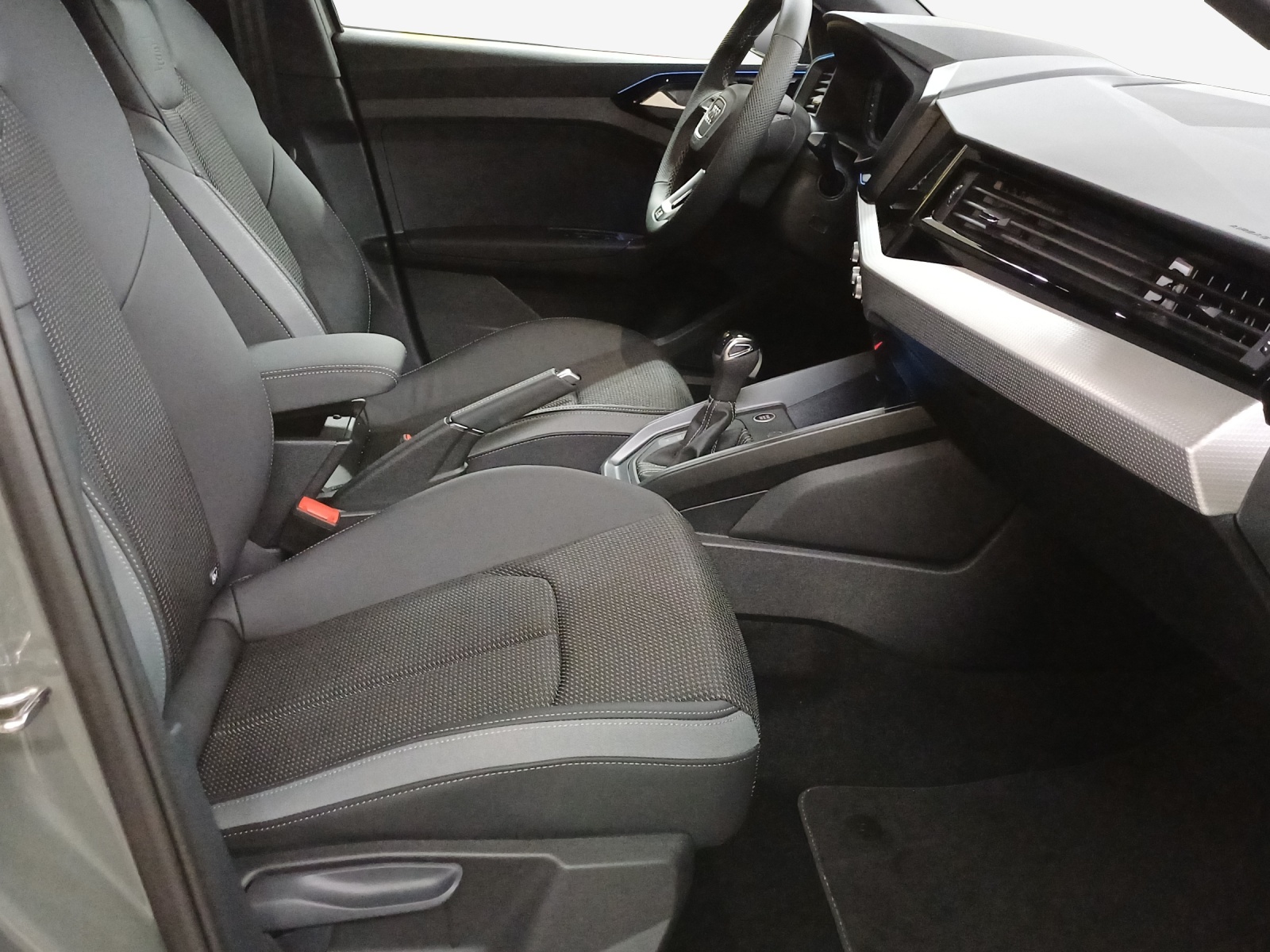 AUDI A1 Sportback 30 TFSI S-tronic-image-13