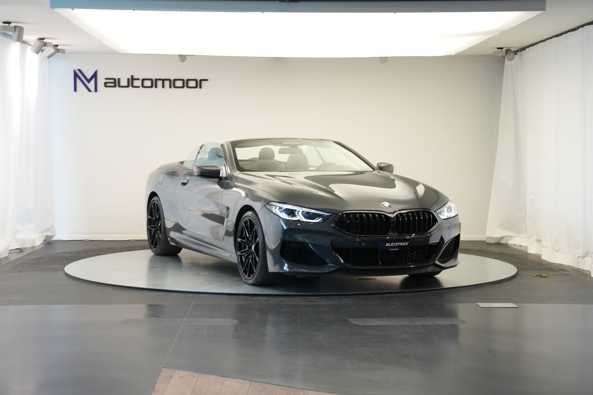 BMW M850i xDrive Steptronic *CH-Fahrzeug* *Dravitgrau* *B&W*-showroom-element-2