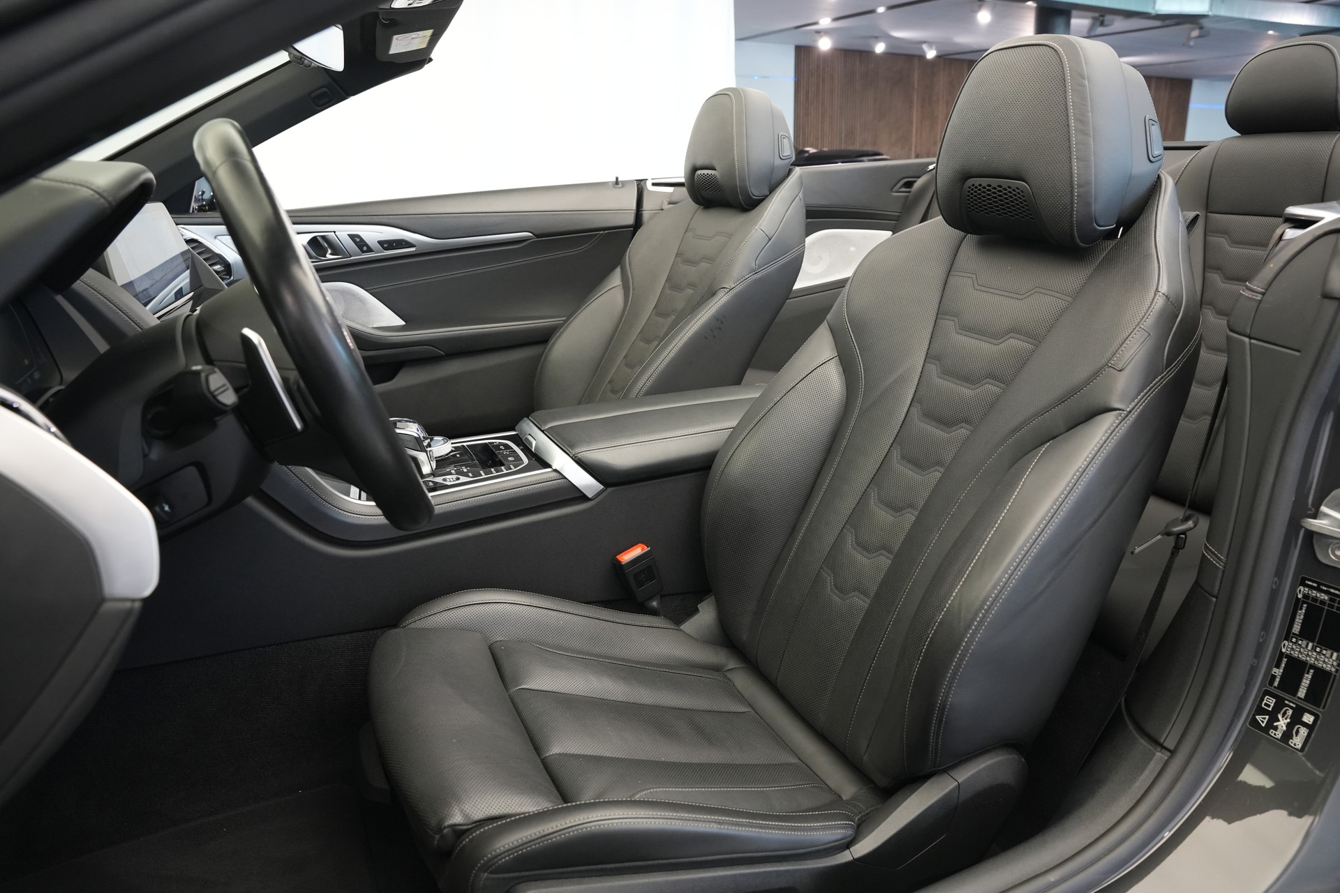BMW M850i xDrive Steptronic *CH-Fahrzeug* *Dravitgrau* *B&W*-image-15