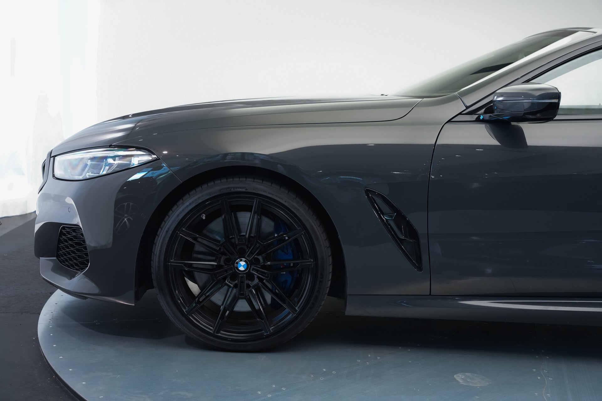 BMW M850i xDrive Steptronic Cabriolet *CH-Fahrzeug* *Dravitgrau* *B&W*-image-45