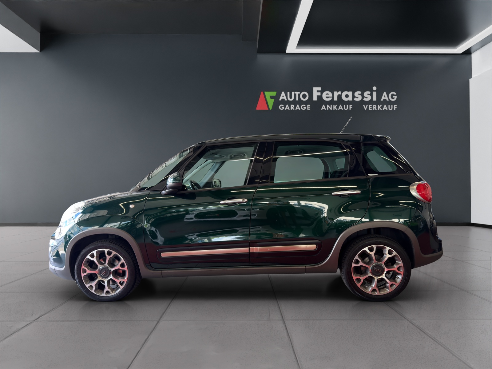 FIAT 500L 1.6 JTD Trekking-image-1