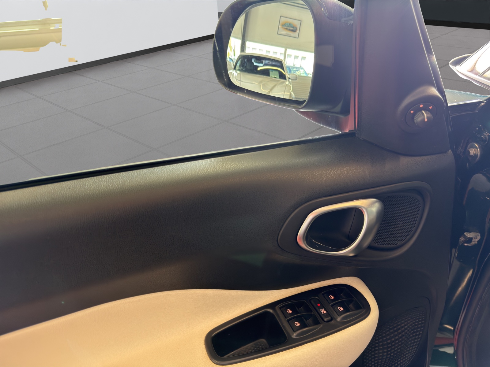 FIAT 500L 1.6 JTD Trekking-image-16